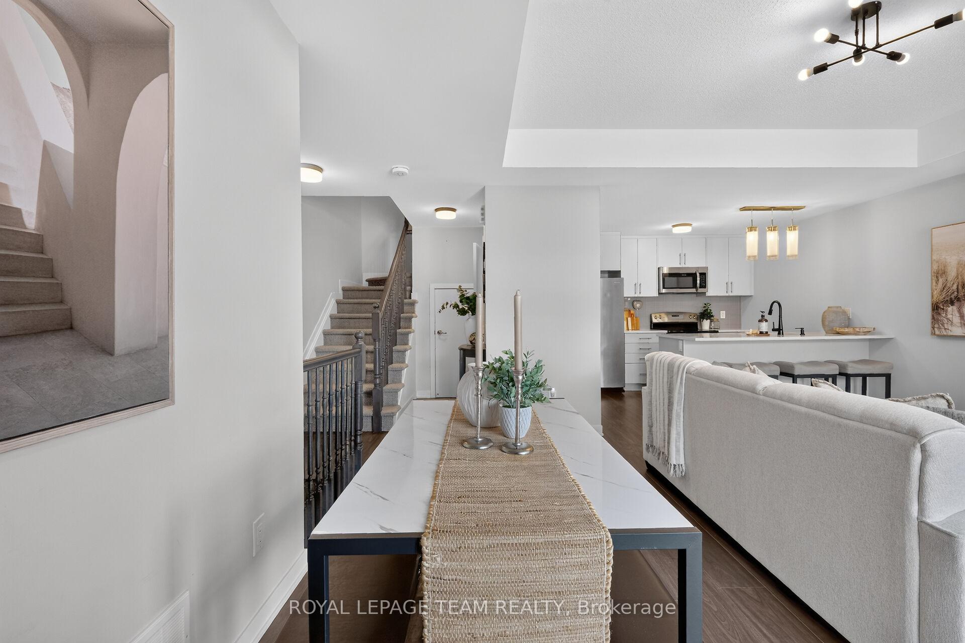 Photo 13 of 218 Parnian Private, Ottawa, Barrhaven - Half Moon Bay — HOMEH