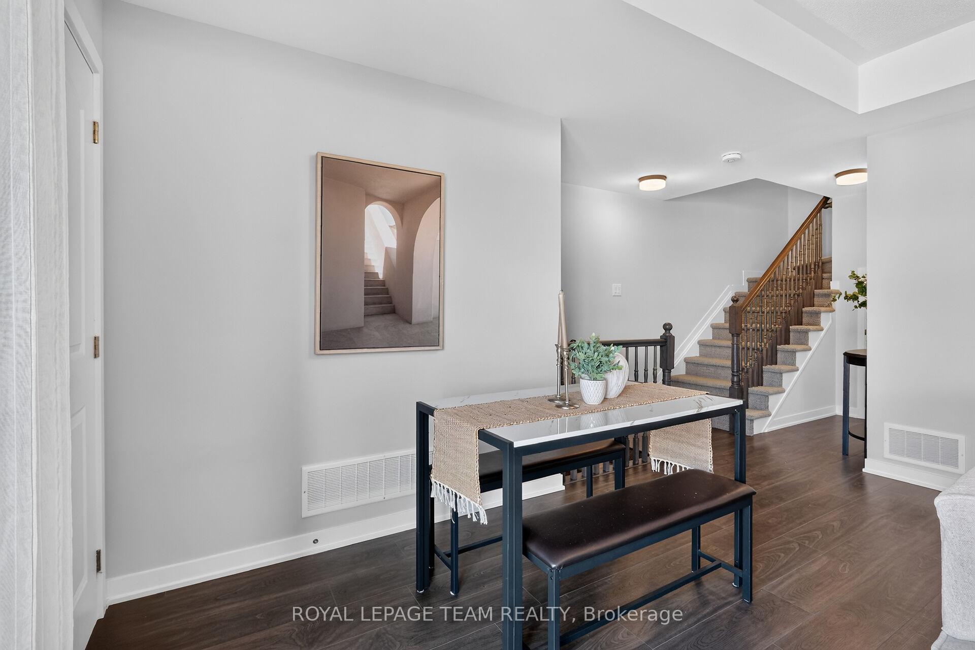 Photo 17 of 218 Parnian Private, Ottawa, Barrhaven - Half Moon Bay — HOMEH