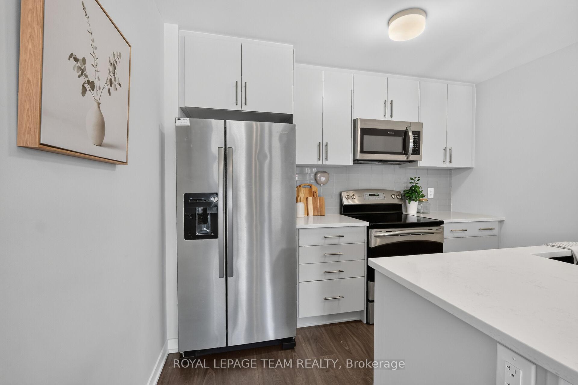 Photo 21 of 218 Parnian Private, Ottawa, Barrhaven - Half Moon Bay — HOMEH
