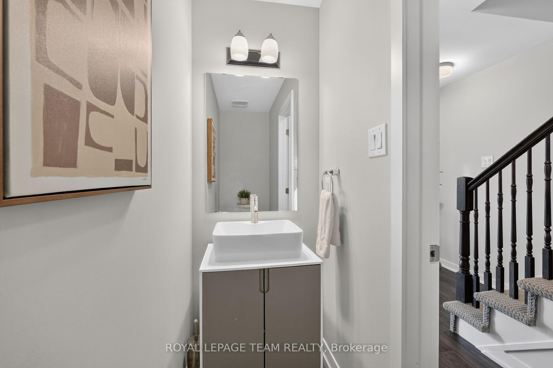 Photo 30 of 218 Parnian Private, Ottawa, Barrhaven - Half Moon Bay — HOMEH