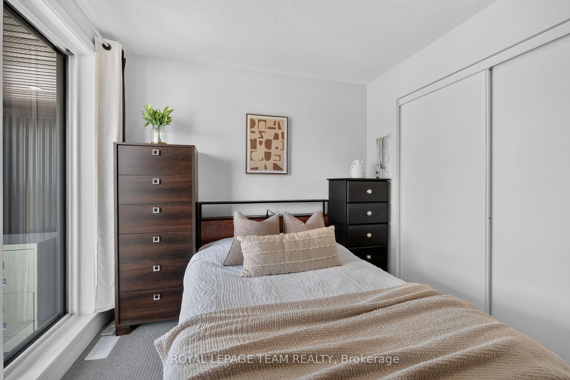 Photo 35 of 218 Parnian Private, Ottawa, Barrhaven - Half Moon Bay — HOMEH