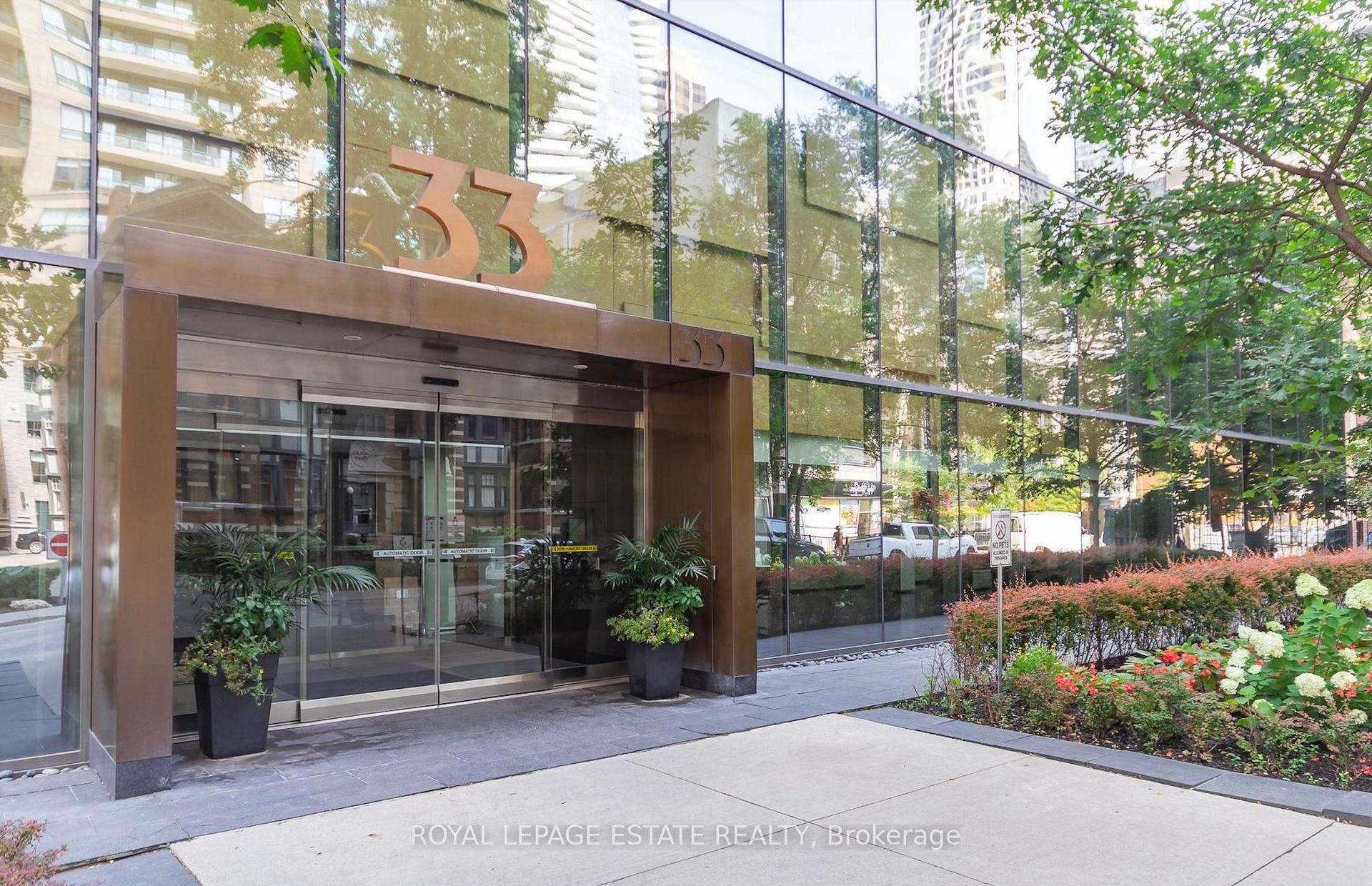 Photo 1 of Unit 910, 33 Charles Street E, Toronto, Church-Yonge Corridor — HOMEH