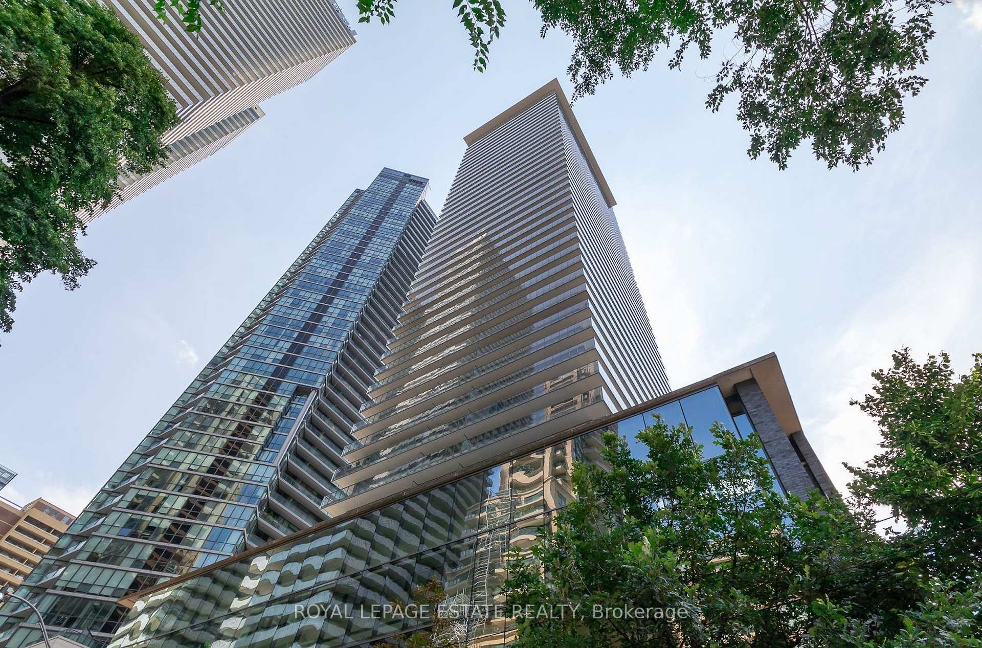 Photo 2 of Unit 910, 33 Charles Street E, Toronto, Church-Yonge Corridor — HOMEH