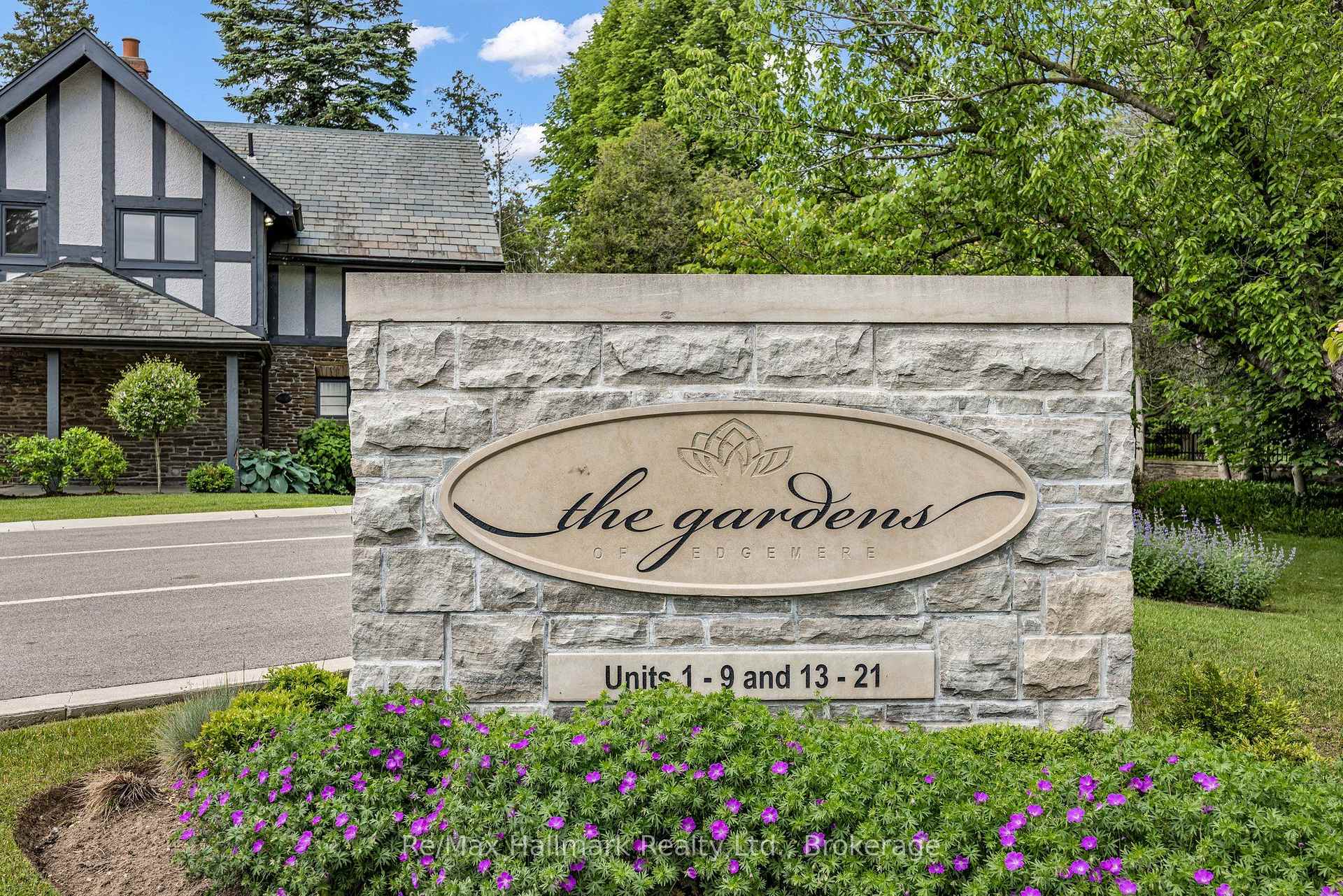 Photo 4 of Unit 14, 10 Maple Grove Drive, Oakville, Morrison — HOMEH