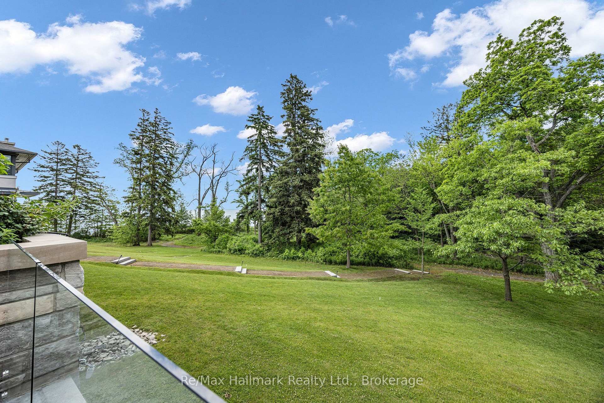 Photo 10 of Unit 14, 10 Maple Grove Drive, Oakville, Morrison — HOMEH