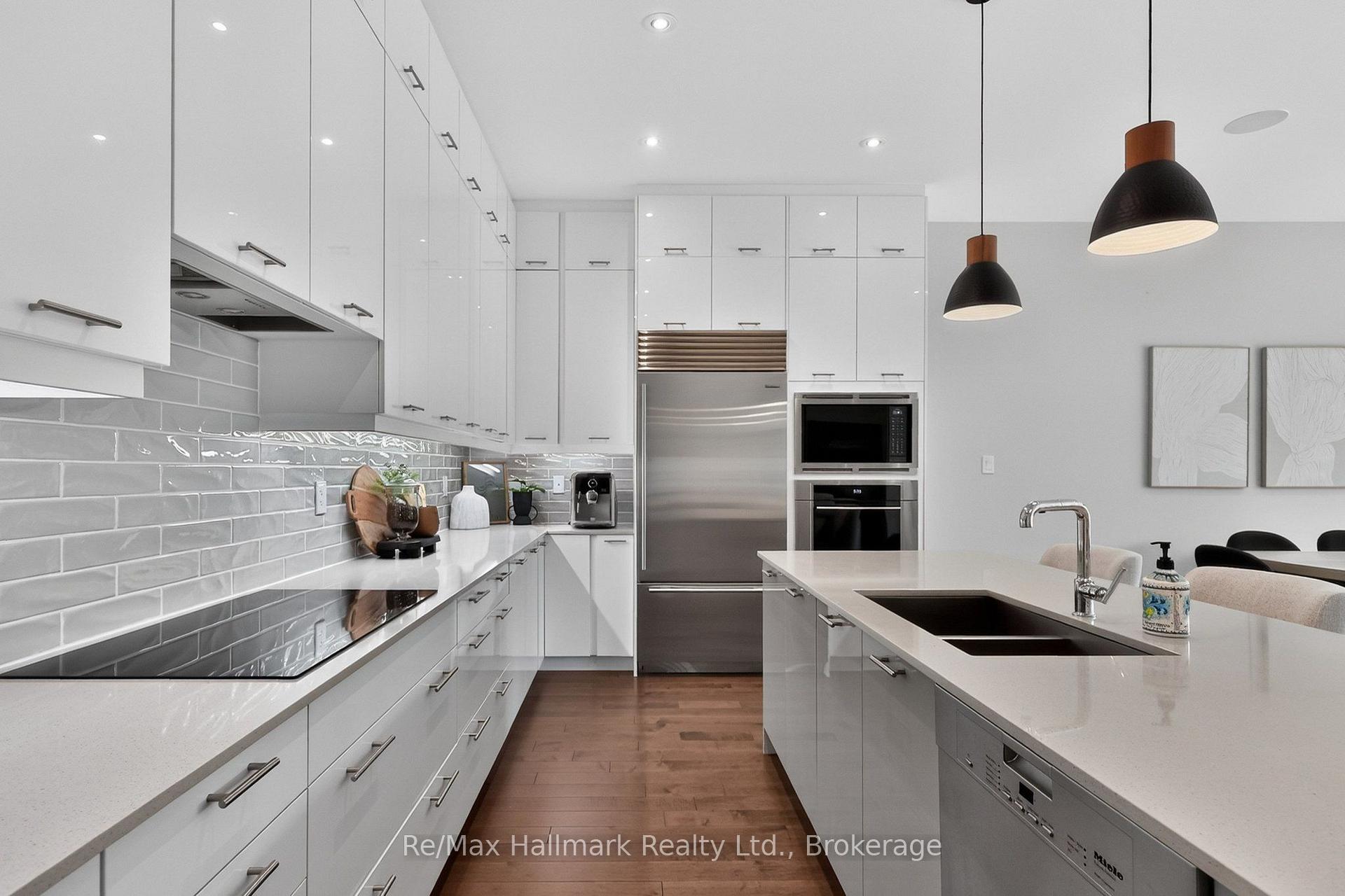 Photo 22 of Unit 14, 10 Maple Grove Drive, Oakville, Morrison — HOMEH