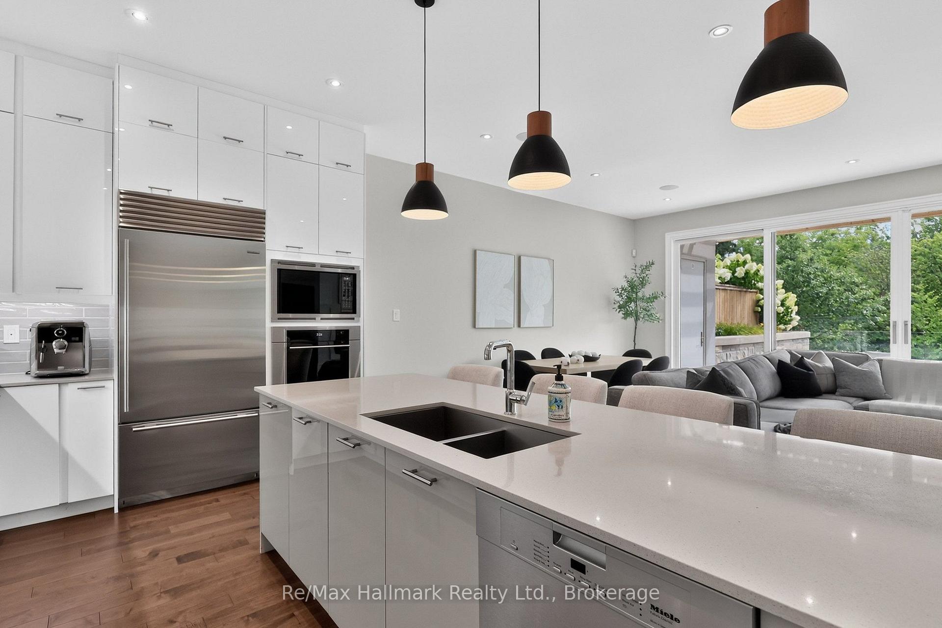 Photo 24 of Unit 14, 10 Maple Grove Drive, Oakville, Morrison — HOMEH