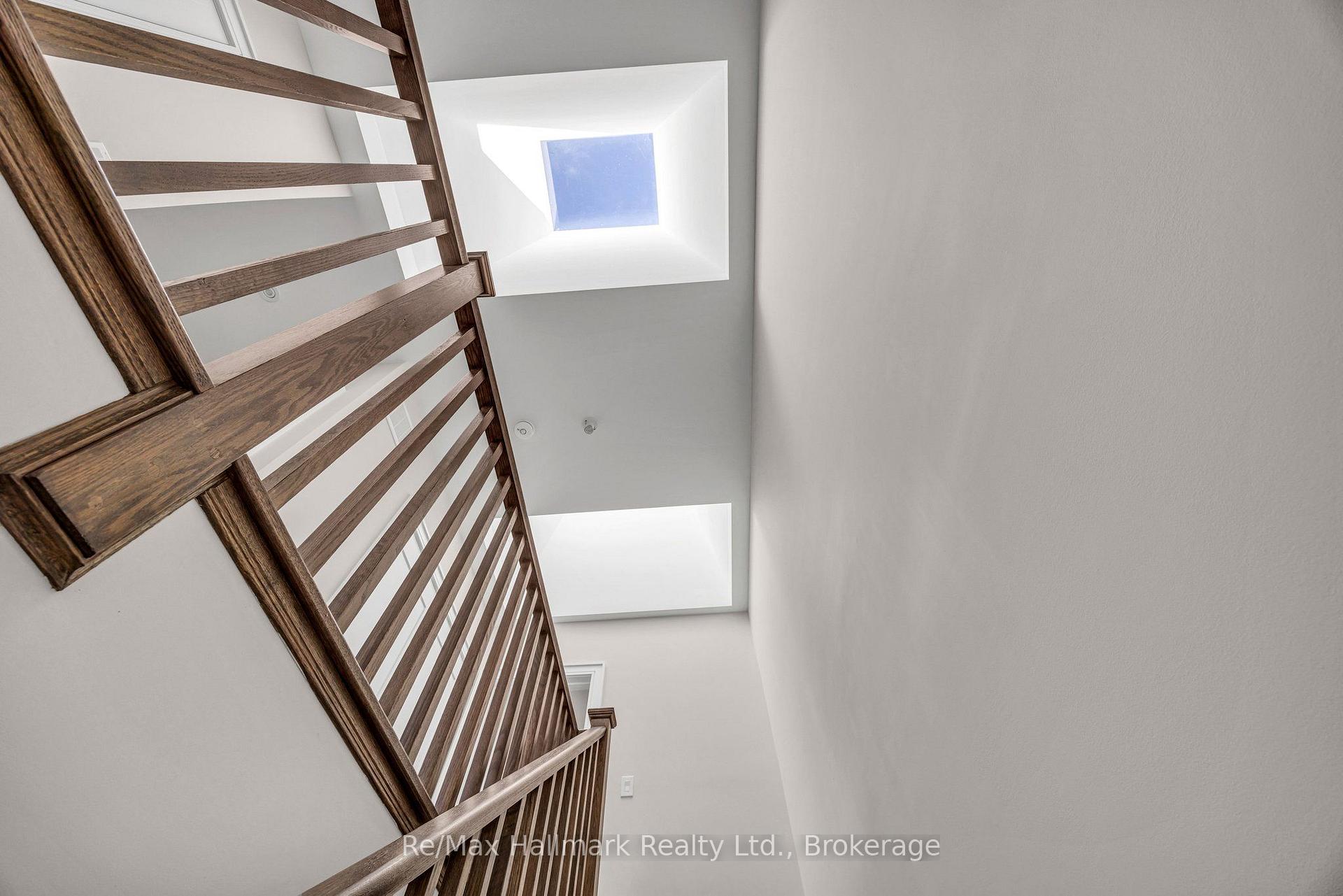 Photo 29 of Unit 14, 10 Maple Grove Drive, Oakville, Morrison — HOMEH