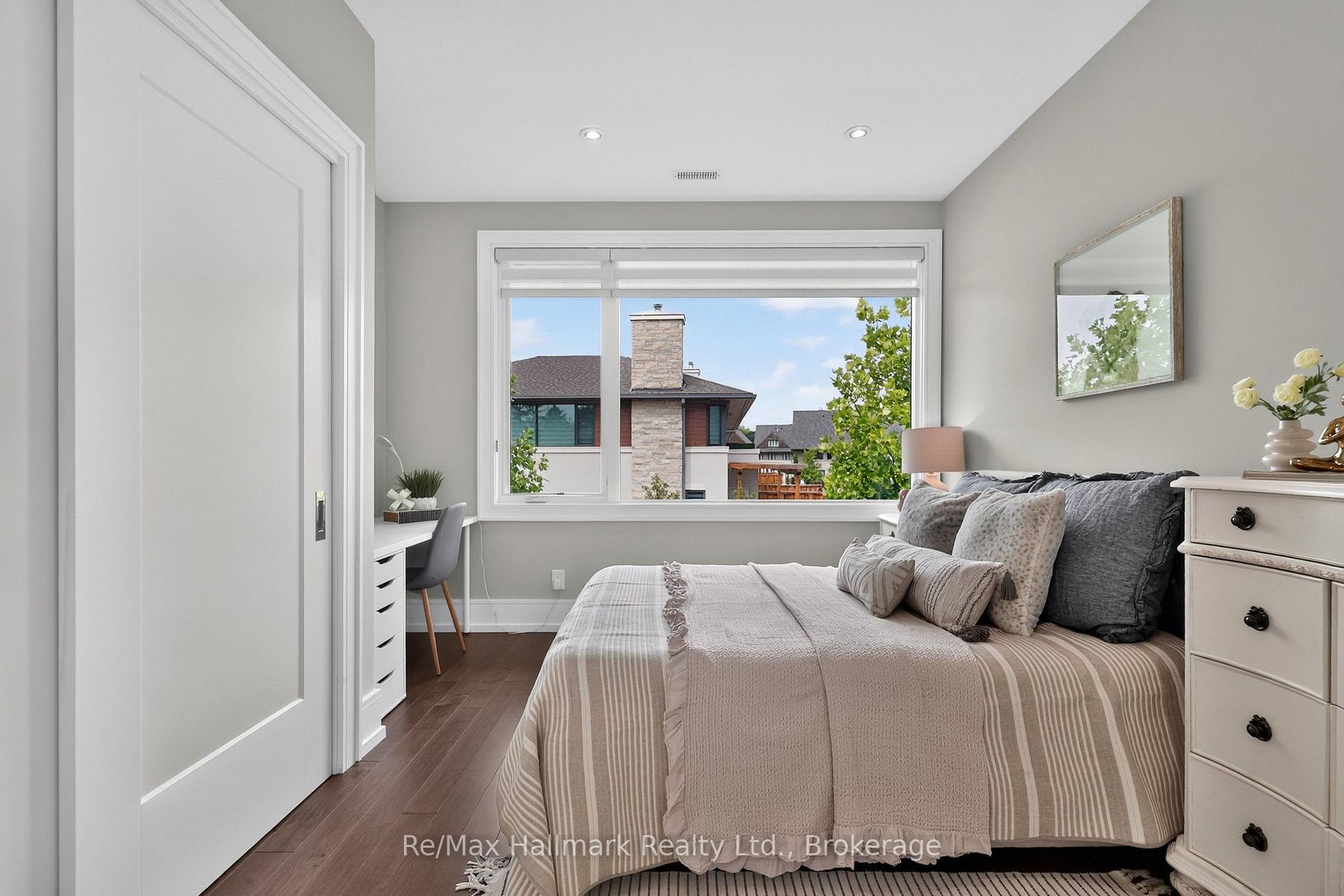 Photo 38 of Unit 14, 10 Maple Grove Drive, Oakville, Morrison — HOMEH