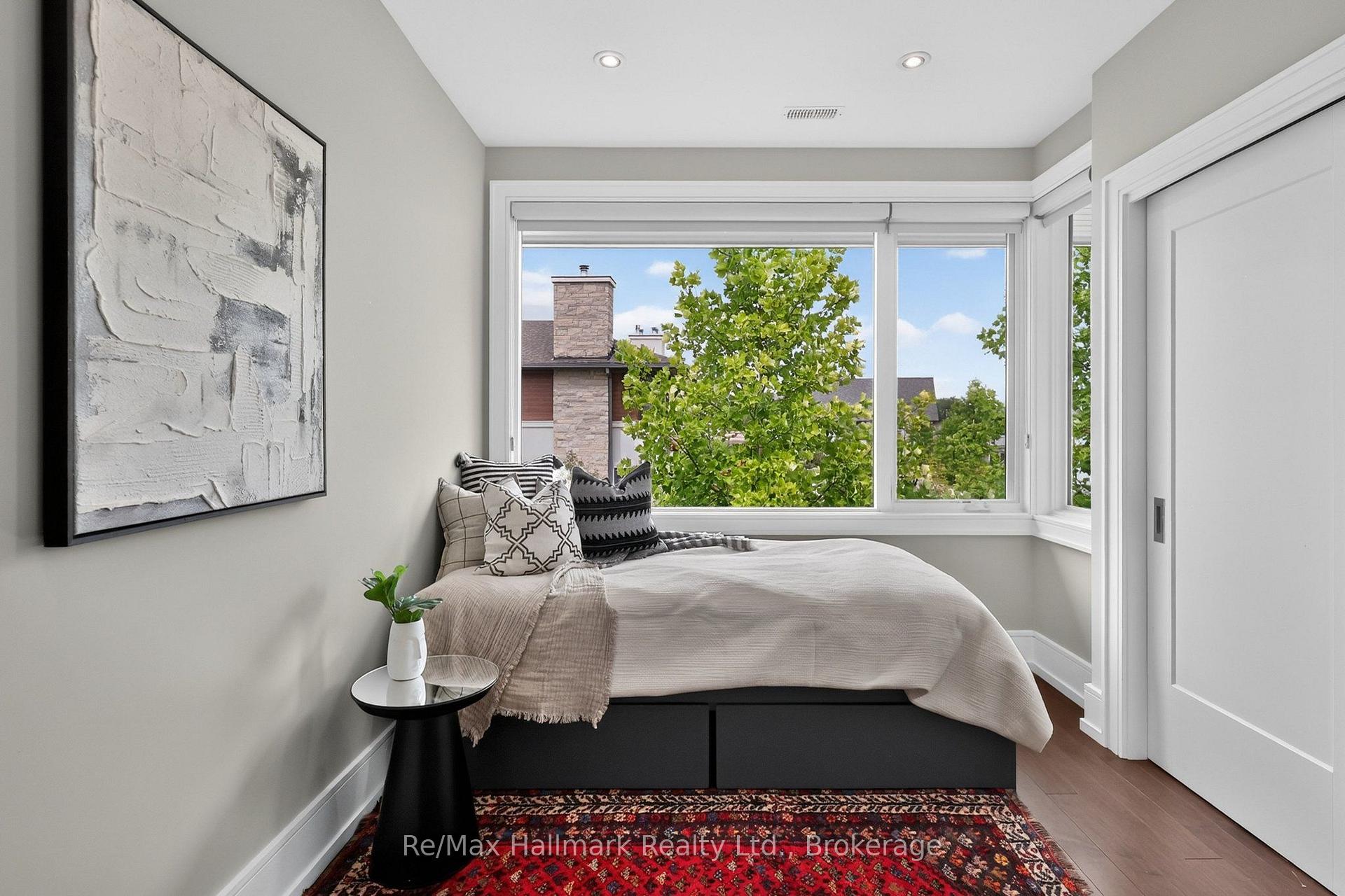 Photo 41 of Unit 14, 10 Maple Grove Drive, Oakville, Morrison — HOMEH