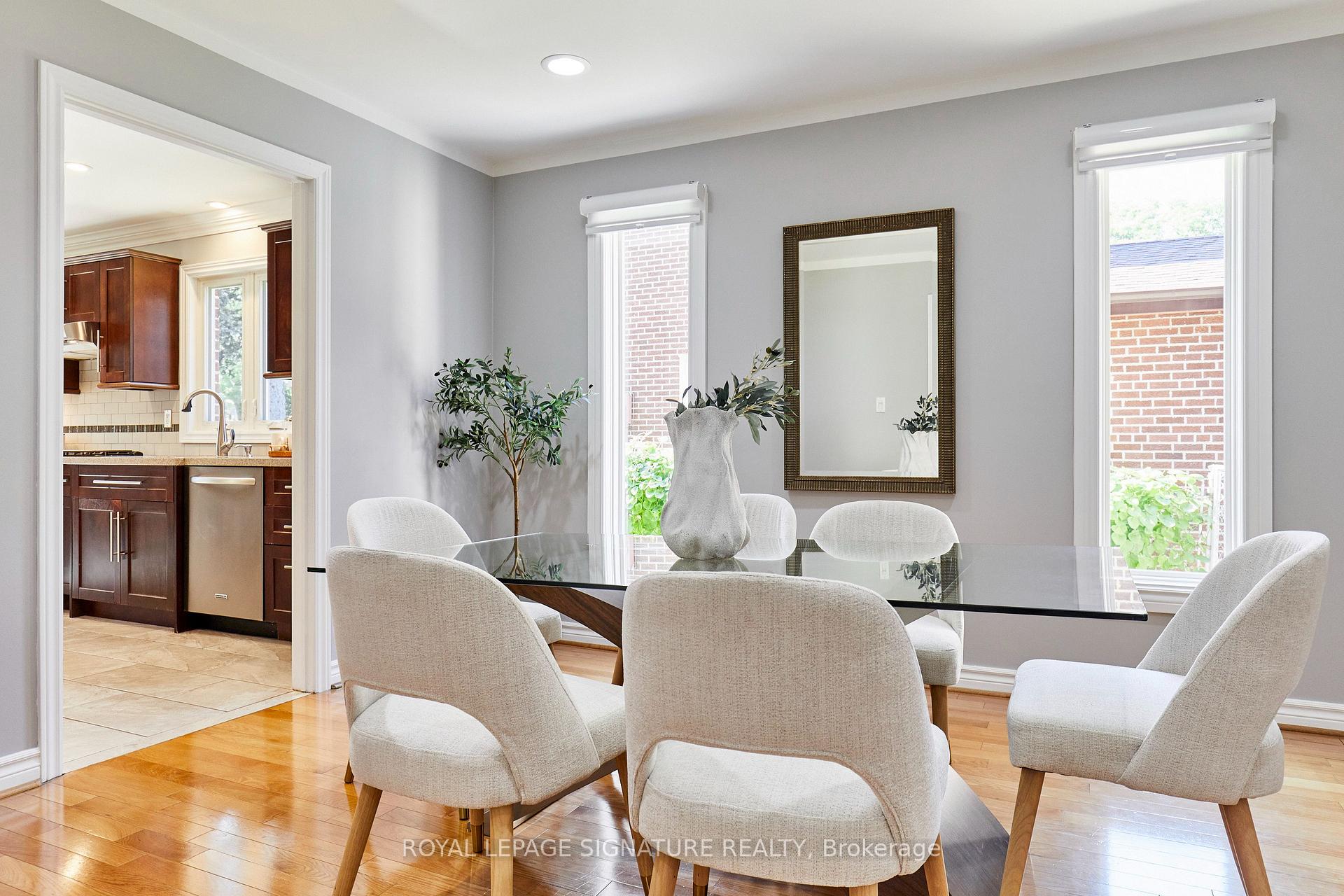 Photo 8 of 122 Heatherside Drive, Scarborough, L'Amoreaux — HOMEH