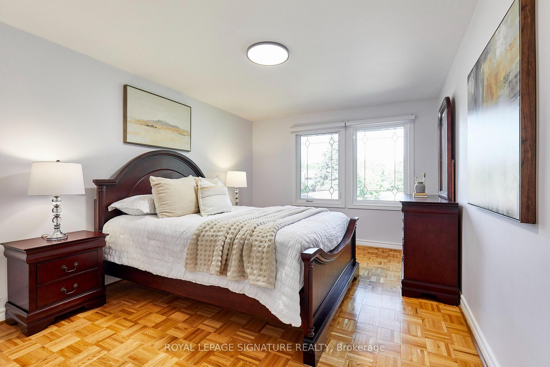 Photo 25 of 122 Heatherside Drive, Scarborough, L'Amoreaux — HOMEH