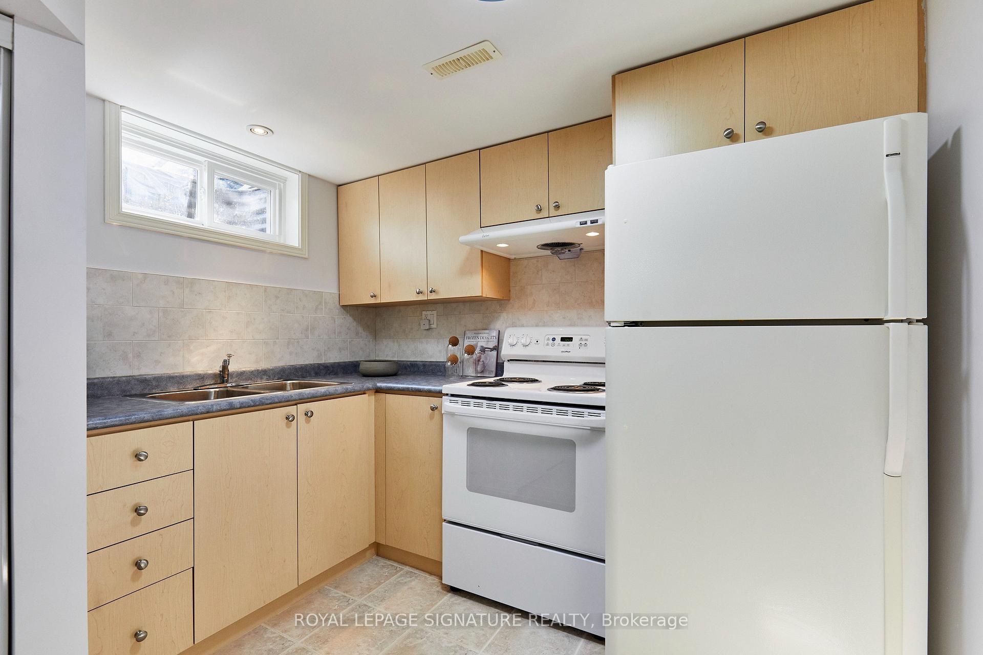 Photo 30 of 122 Heatherside Drive, Scarborough, L'Amoreaux — HOMEH