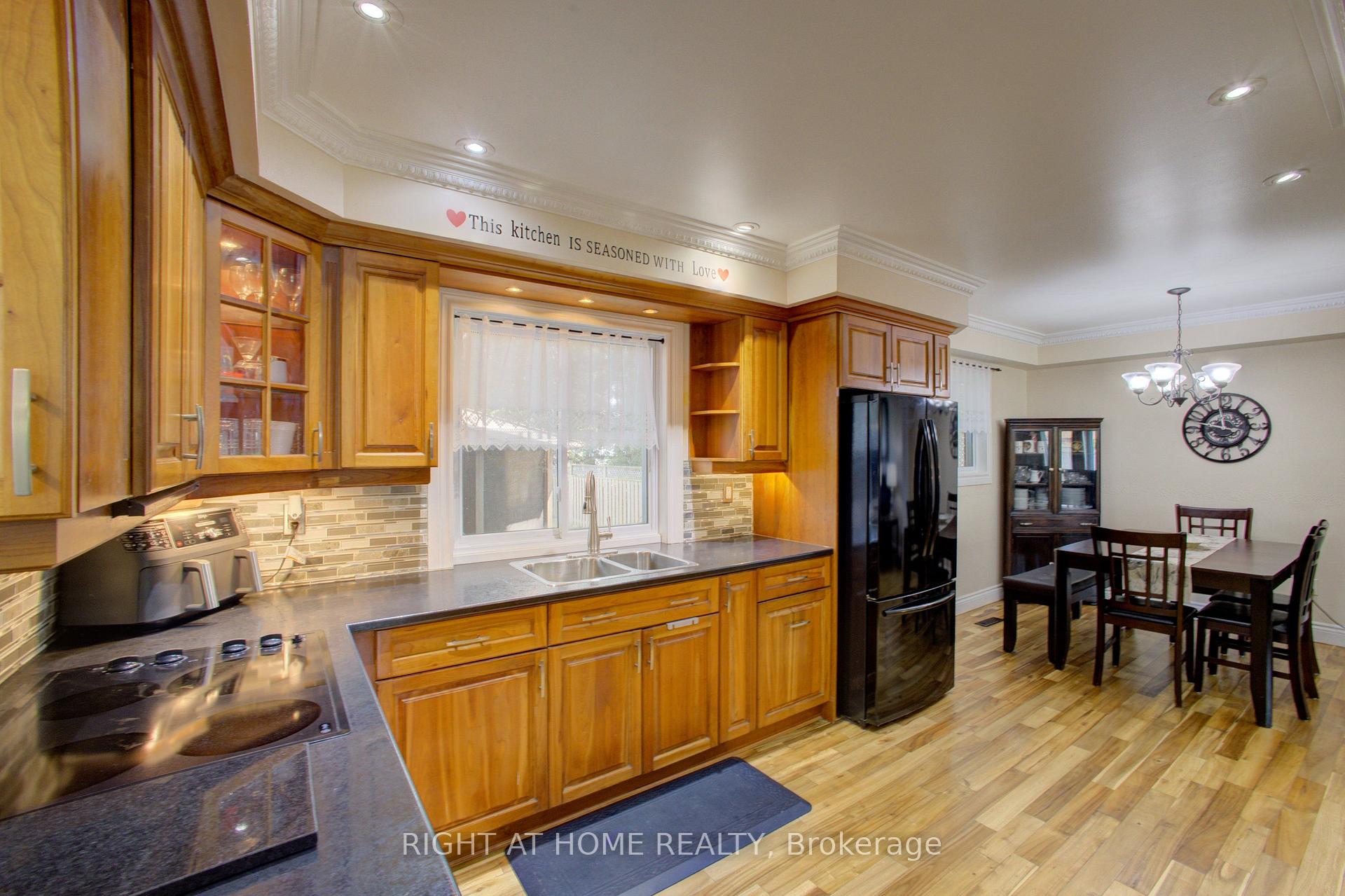 Photo 13 of 3 Newton Drive, Orangeville — HOMEH