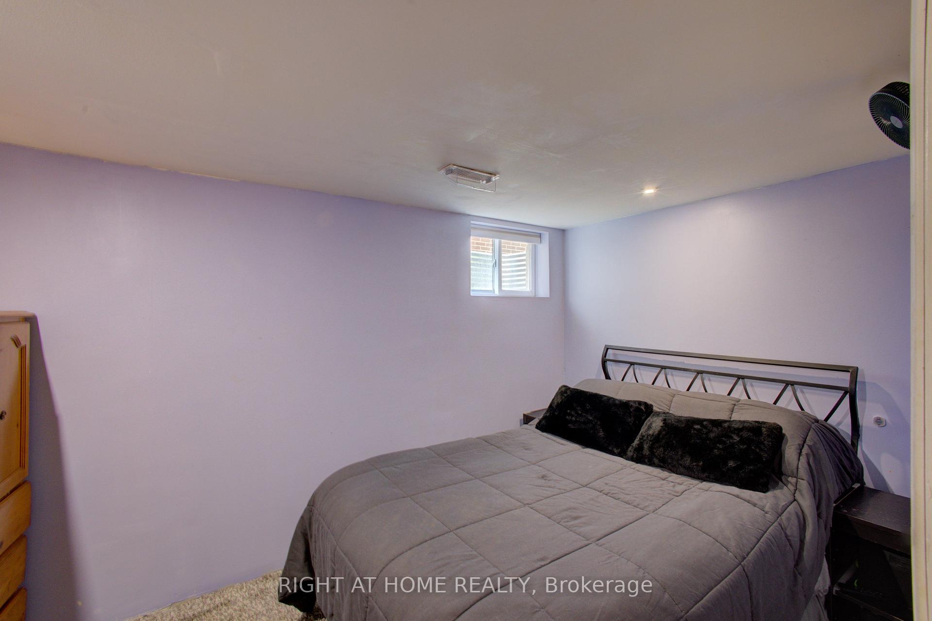 Photo 23 of 3 Newton Drive, Orangeville — HOMEH