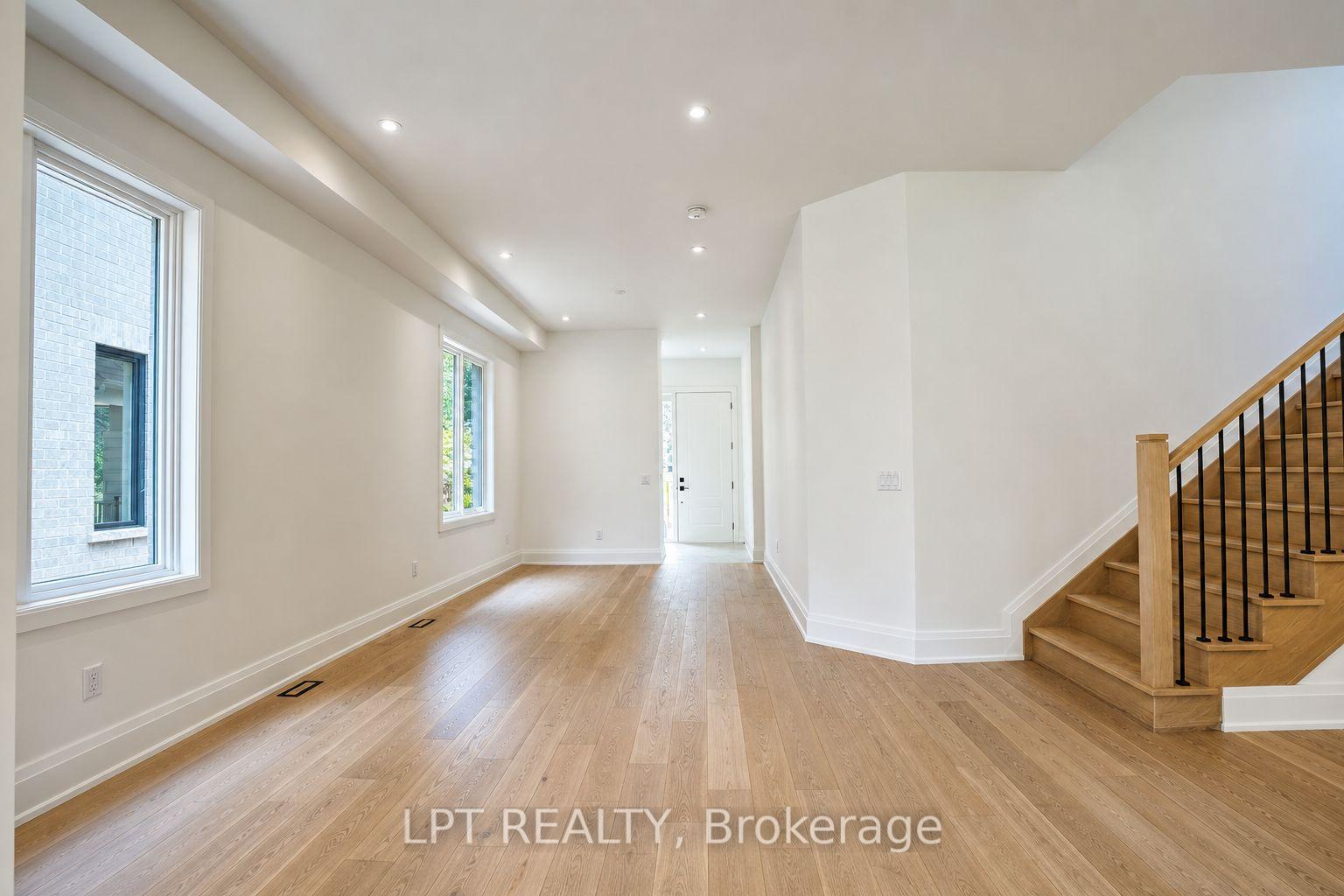 Photo 9 of 3 Richmond Park Drive, Georgina, Keswick North — HOMEH