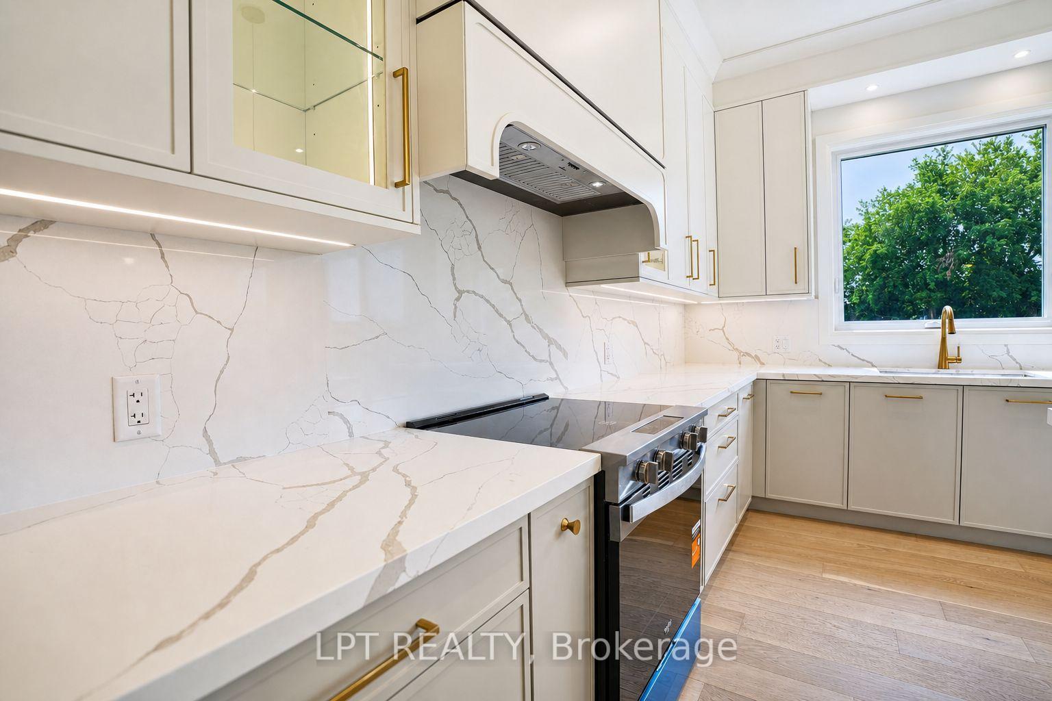Photo 19 of 3 Richmond Park Drive, Georgina, Keswick North — HOMEH