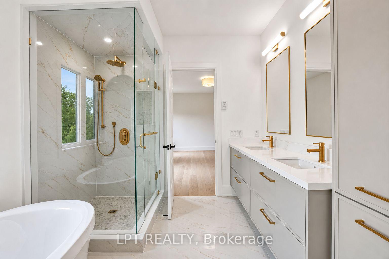 Photo 32 of 3 Richmond Park Drive, Georgina, Keswick North — HOMEH