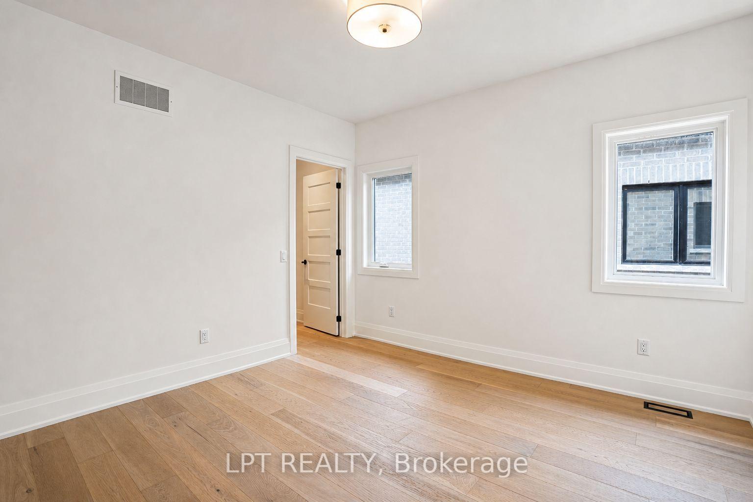 Photo 36 of 3 Richmond Park Drive, Georgina, Keswick North — HOMEH