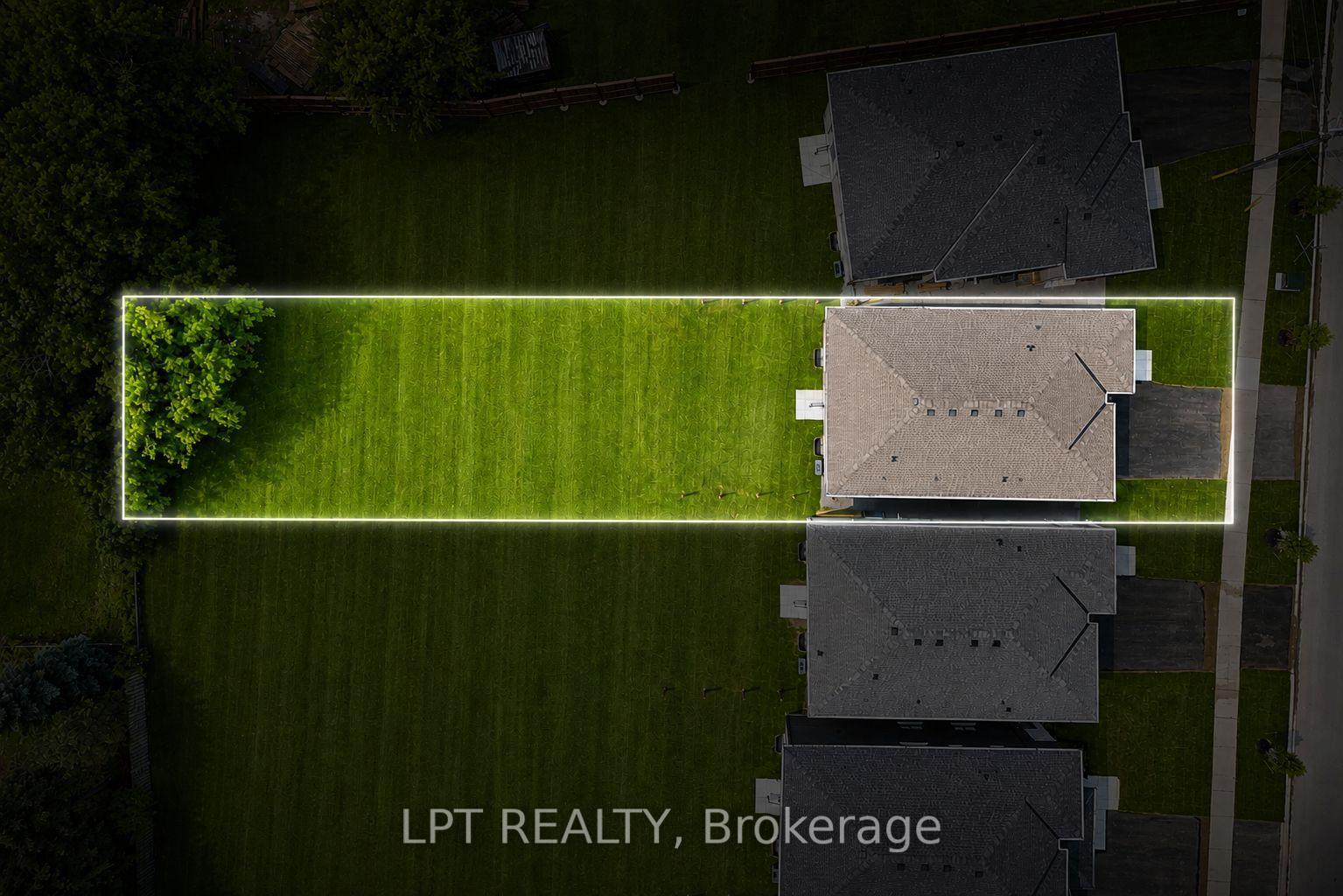 Photo 3 of 3 Richmond Park Drive, Georgina, Keswick North — HOMEH