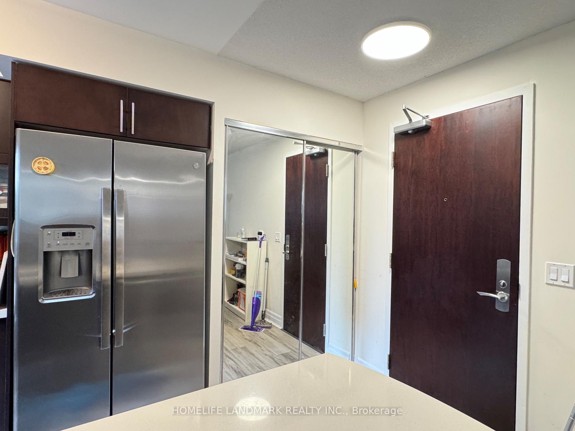 Photo 6 of Unit 501, 35 Balmuto Street, Toronto, Bay Street Corridor — HOMEH