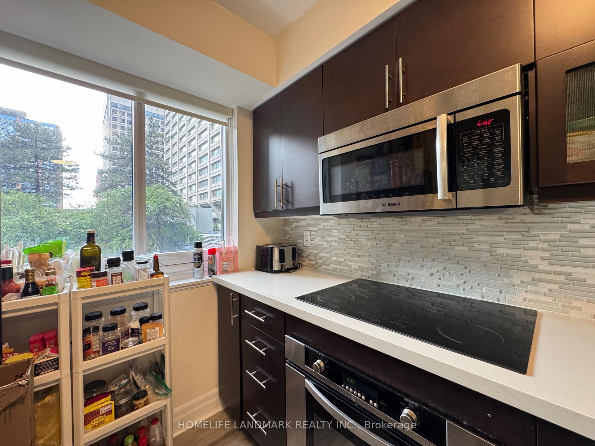Photo 8 of Unit 501, 35 Balmuto Street, Toronto, Bay Street Corridor — HOMEH