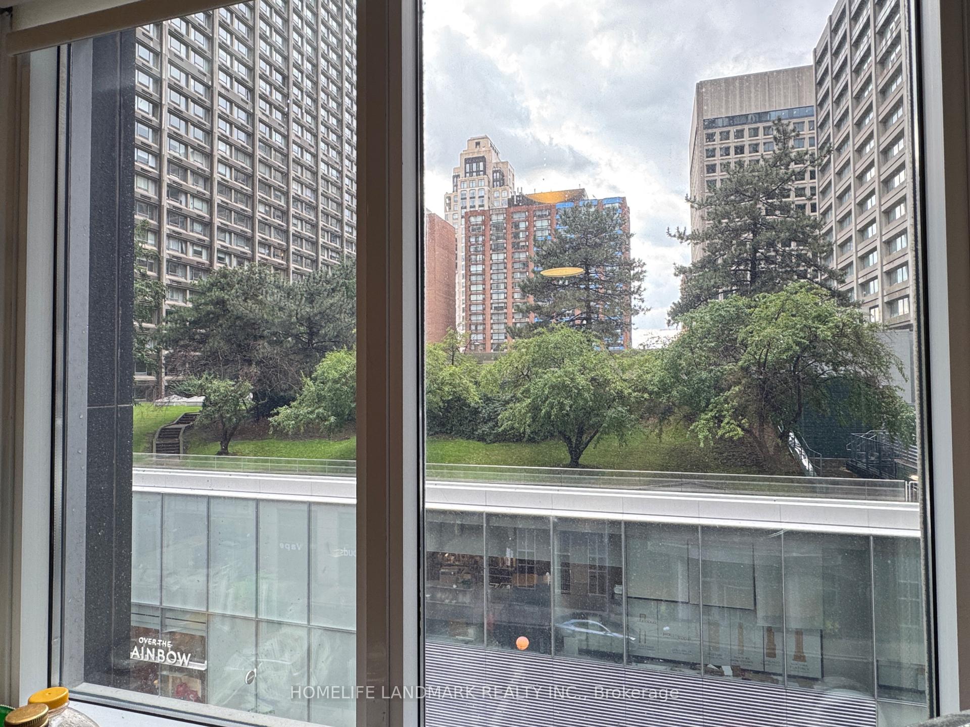 Photo 9 of Unit 501, 35 Balmuto Street, Toronto, Bay Street Corridor — HOMEH