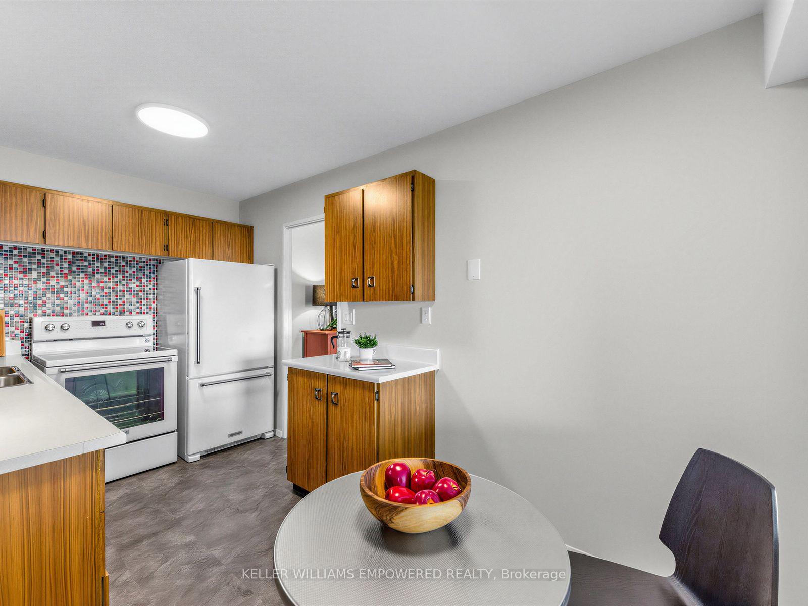 Photo 16 of Unit 409, 270 Scarlett Road, Toronto, Rockcliffe-Smythe — HOMEH