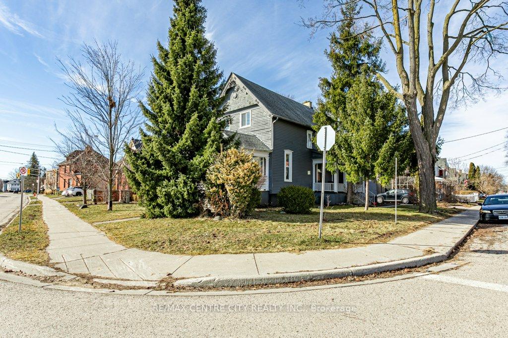 Photo 3 of 52 Princess Avenue, St. Thomas — HOMEH