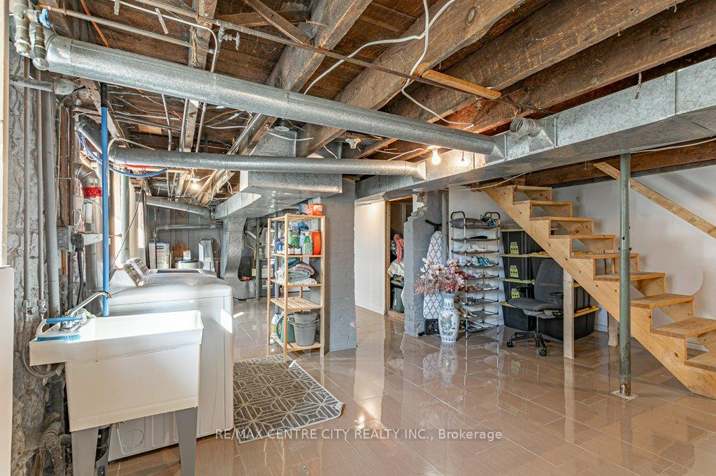 Photo 25 of 52 Princess Avenue, St. Thomas — HOMEH