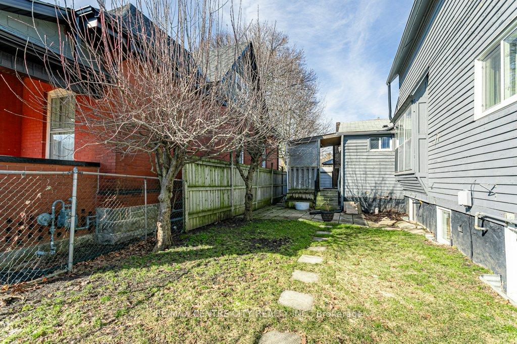 Photo 31 of 52 Princess Avenue, St. Thomas — HOMEH