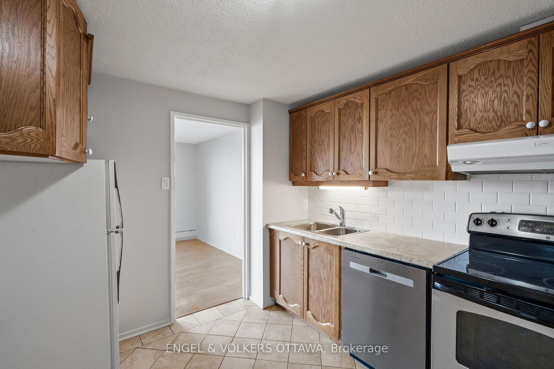 Photo 24 of Unit 1206, 1465 Baseline Road, Ottawa, Copeland Park — HOMEH