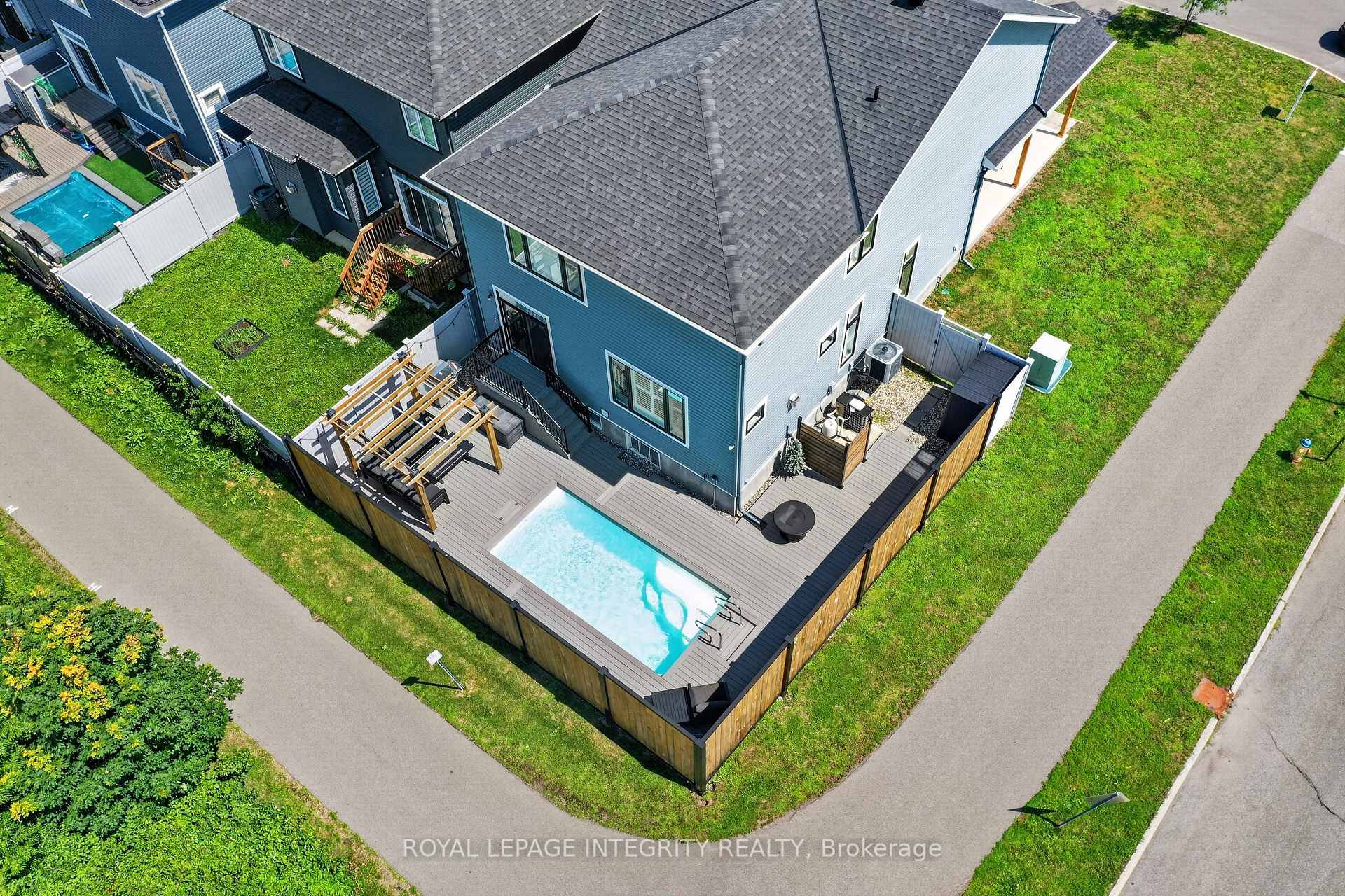 Photo 3 of 501 Cannes Crescent, Ottawa, Avalon East — HOMEH