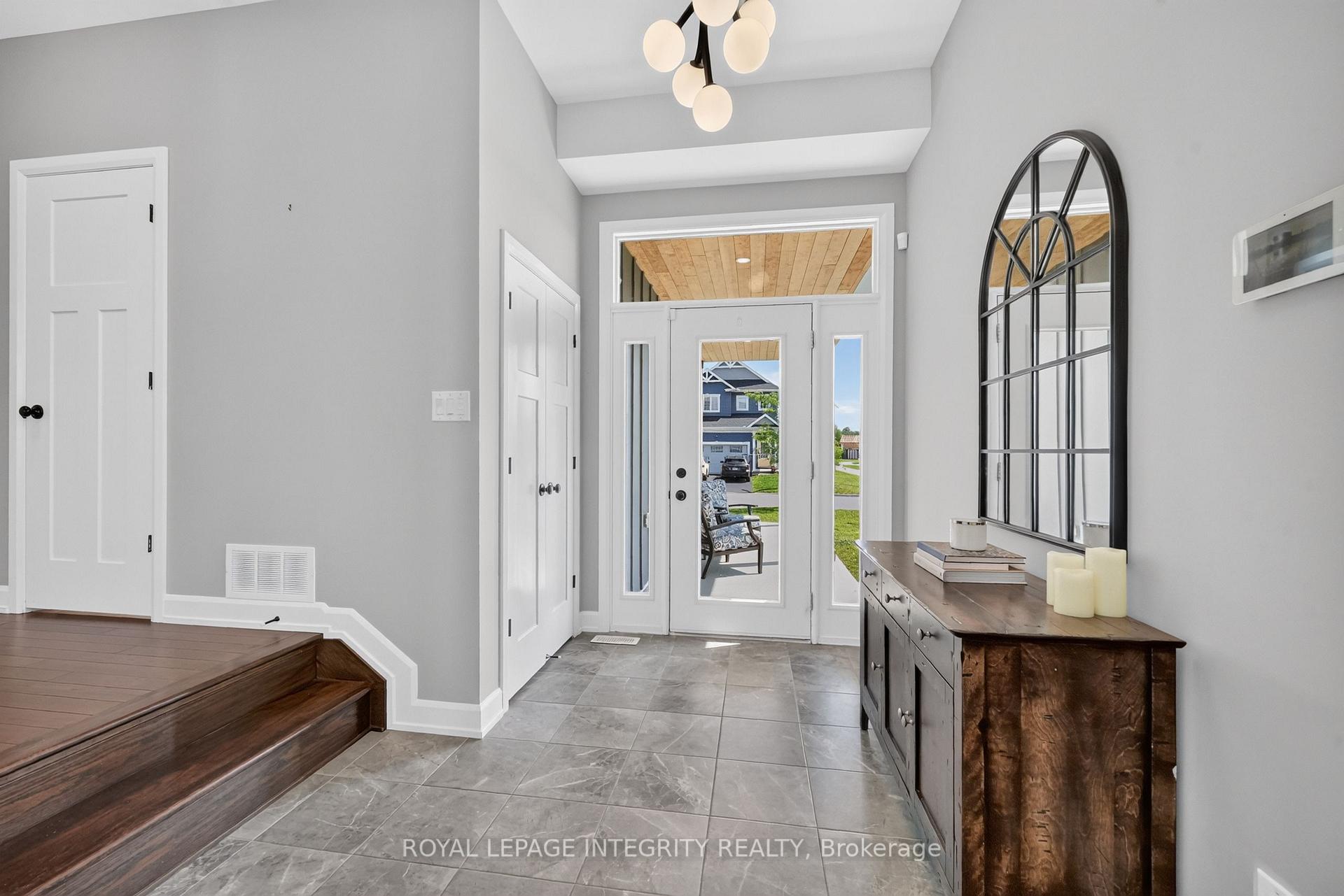 Photo 5 of 501 Cannes Crescent, Ottawa, Avalon East — HOMEH