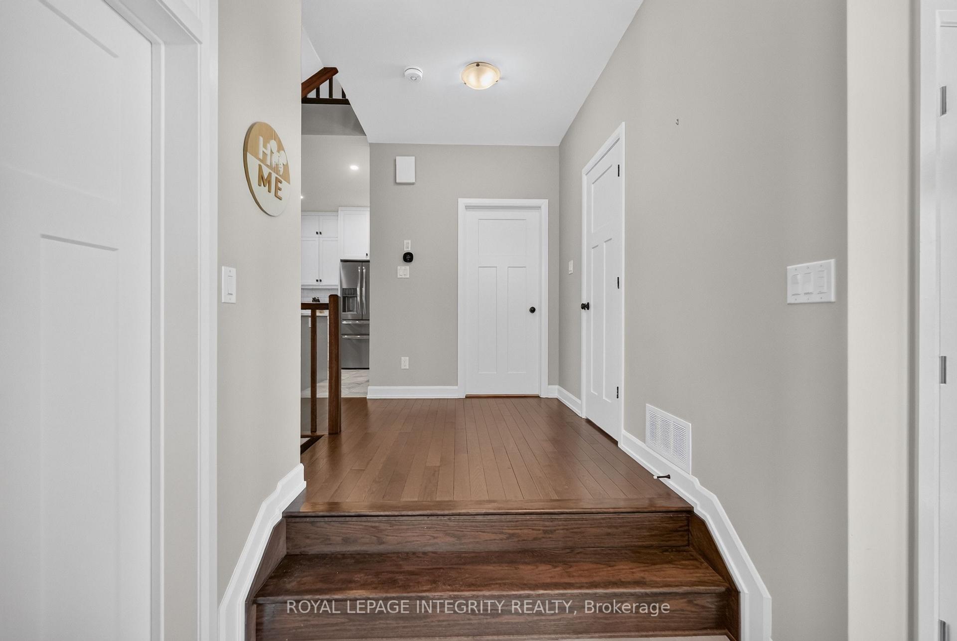 Photo 9 of 501 Cannes Crescent, Ottawa, Avalon East — HOMEH