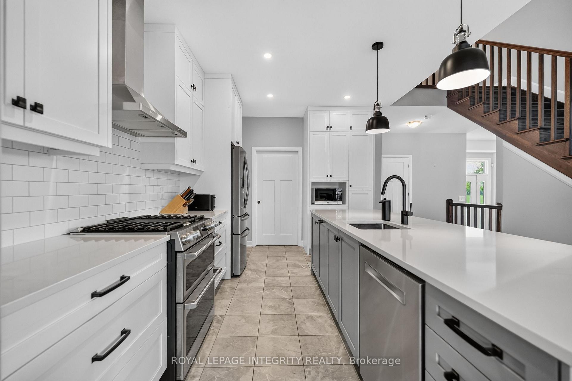 Photo 12 of 501 Cannes Crescent, Ottawa, Avalon East — HOMEH