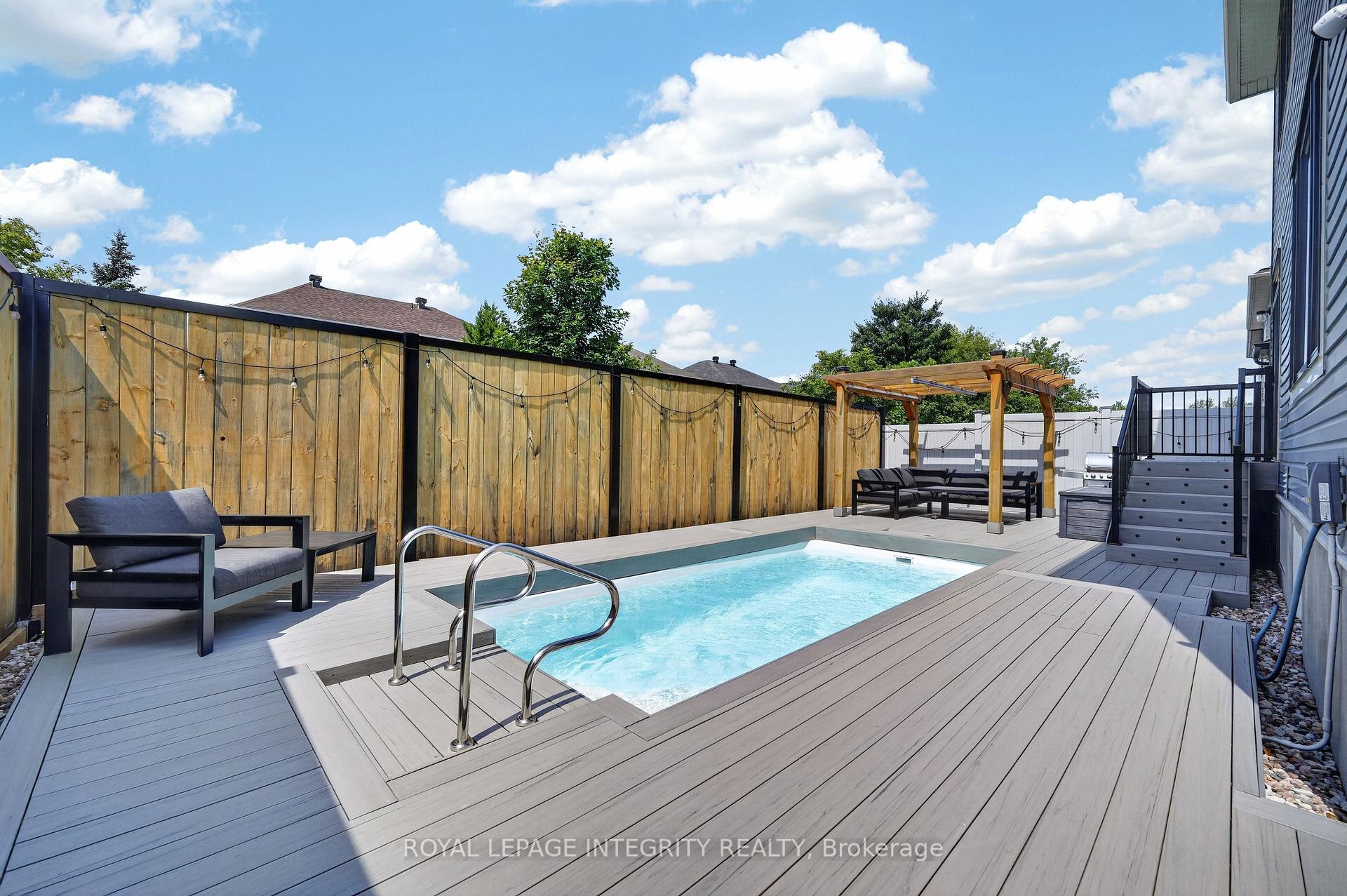 Photo 41 of 501 Cannes Crescent, Ottawa, Avalon East — HOMEH