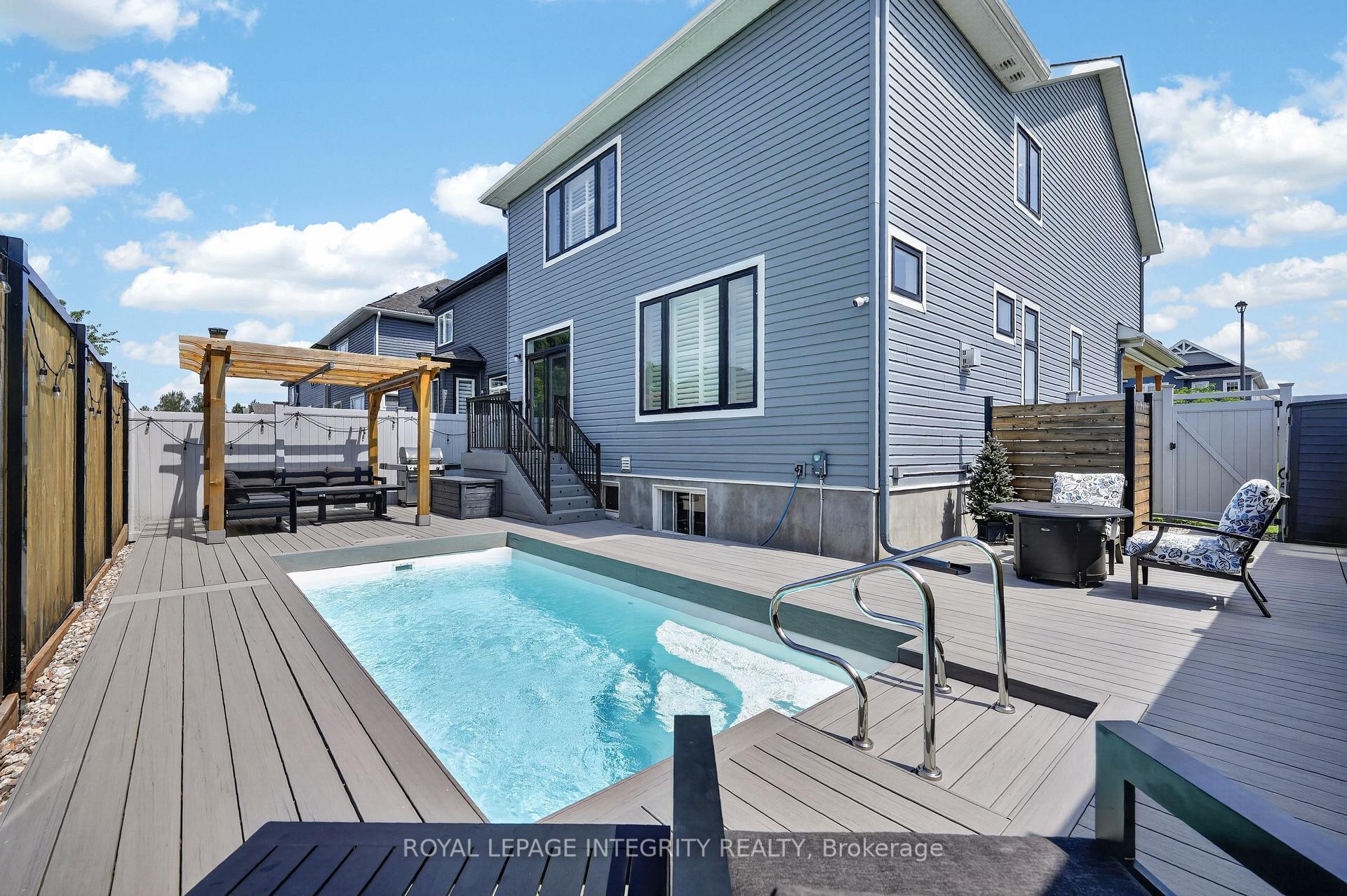 Photo 42 of 501 Cannes Crescent, Ottawa, Avalon East — HOMEH