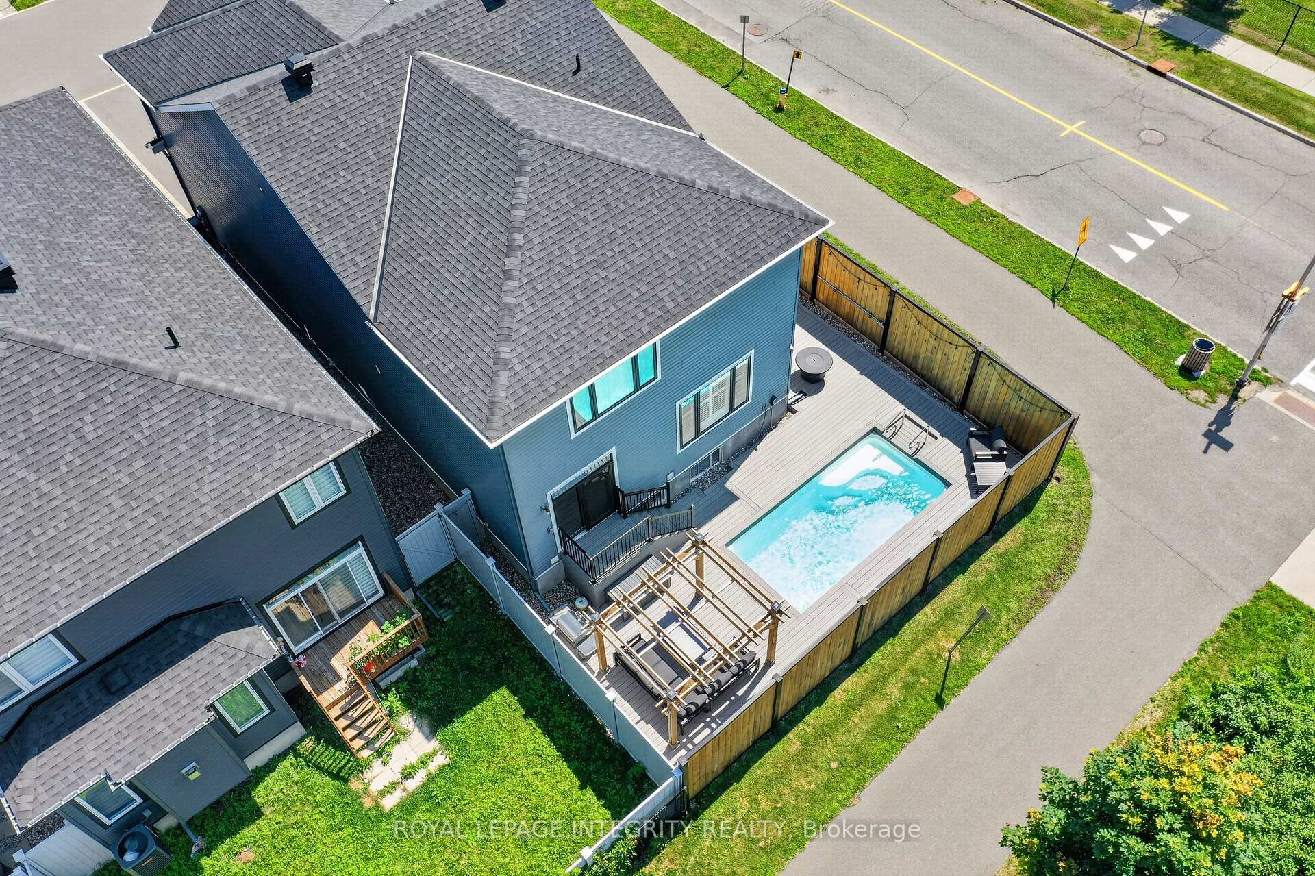 Photo 48 of 501 Cannes Crescent, Ottawa, Avalon East — HOMEH