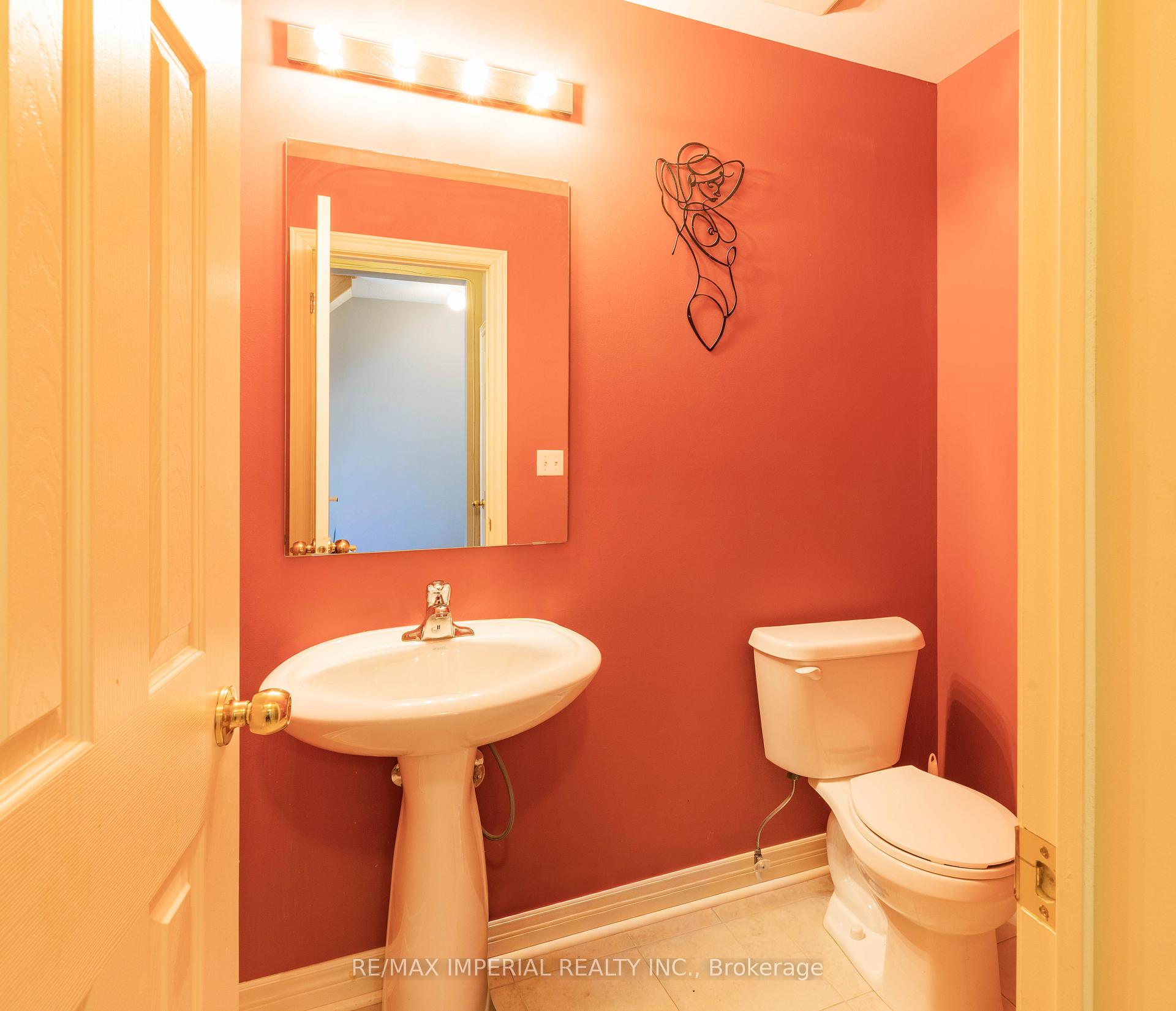 Photo 9 of 37 Carnahan Terrace, Toronto, East End-Danforth — HOMEH