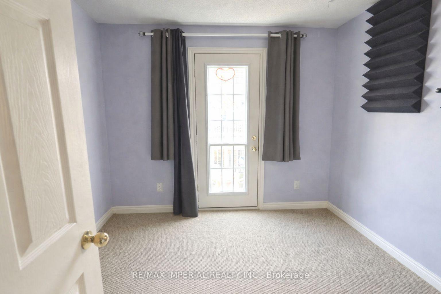 Photo 15 of 37 Carnahan Terrace, Toronto, East End-Danforth — HOMEH