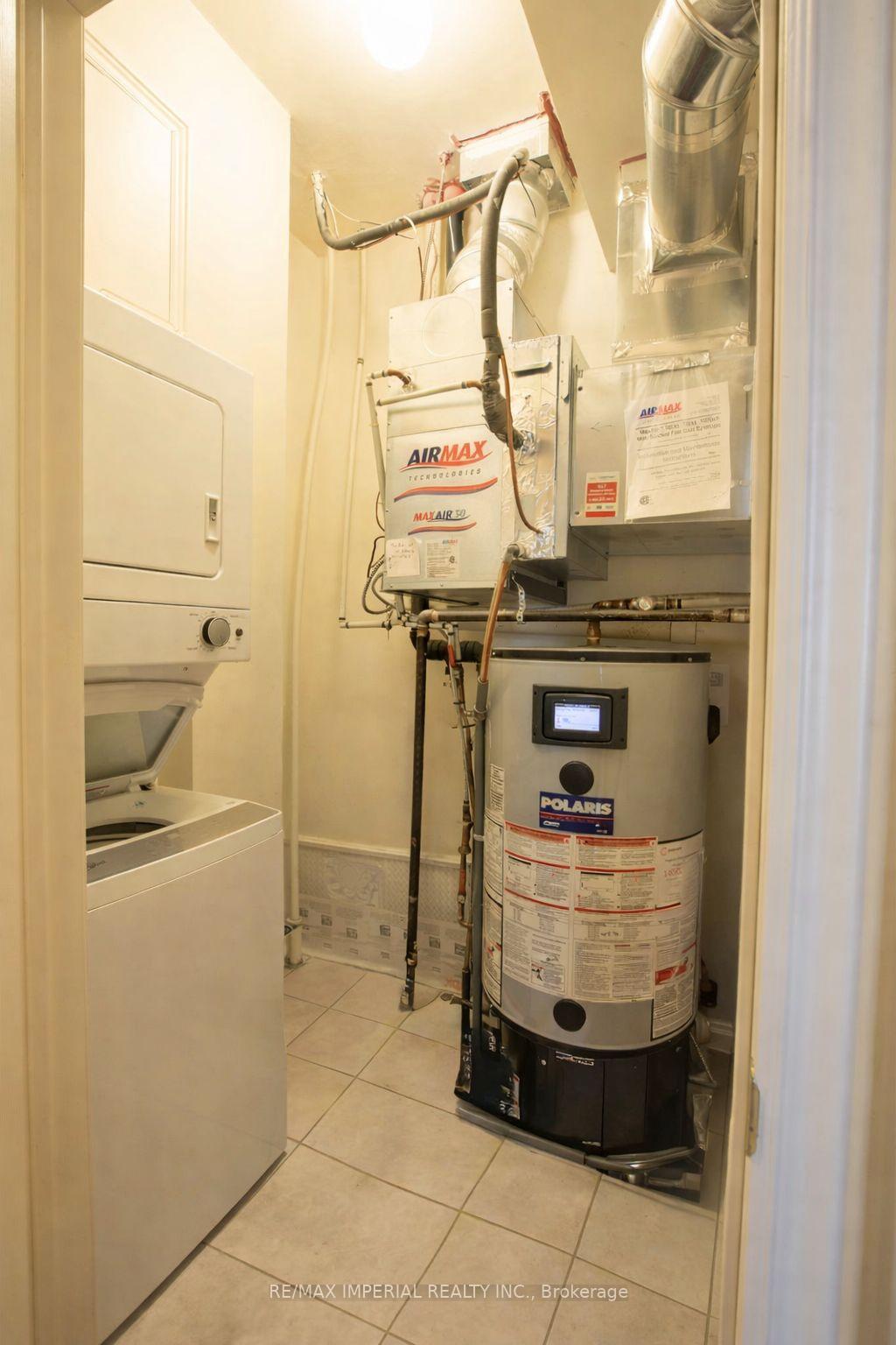 Photo 18 of 37 Carnahan Terrace, Toronto, East End-Danforth — HOMEH