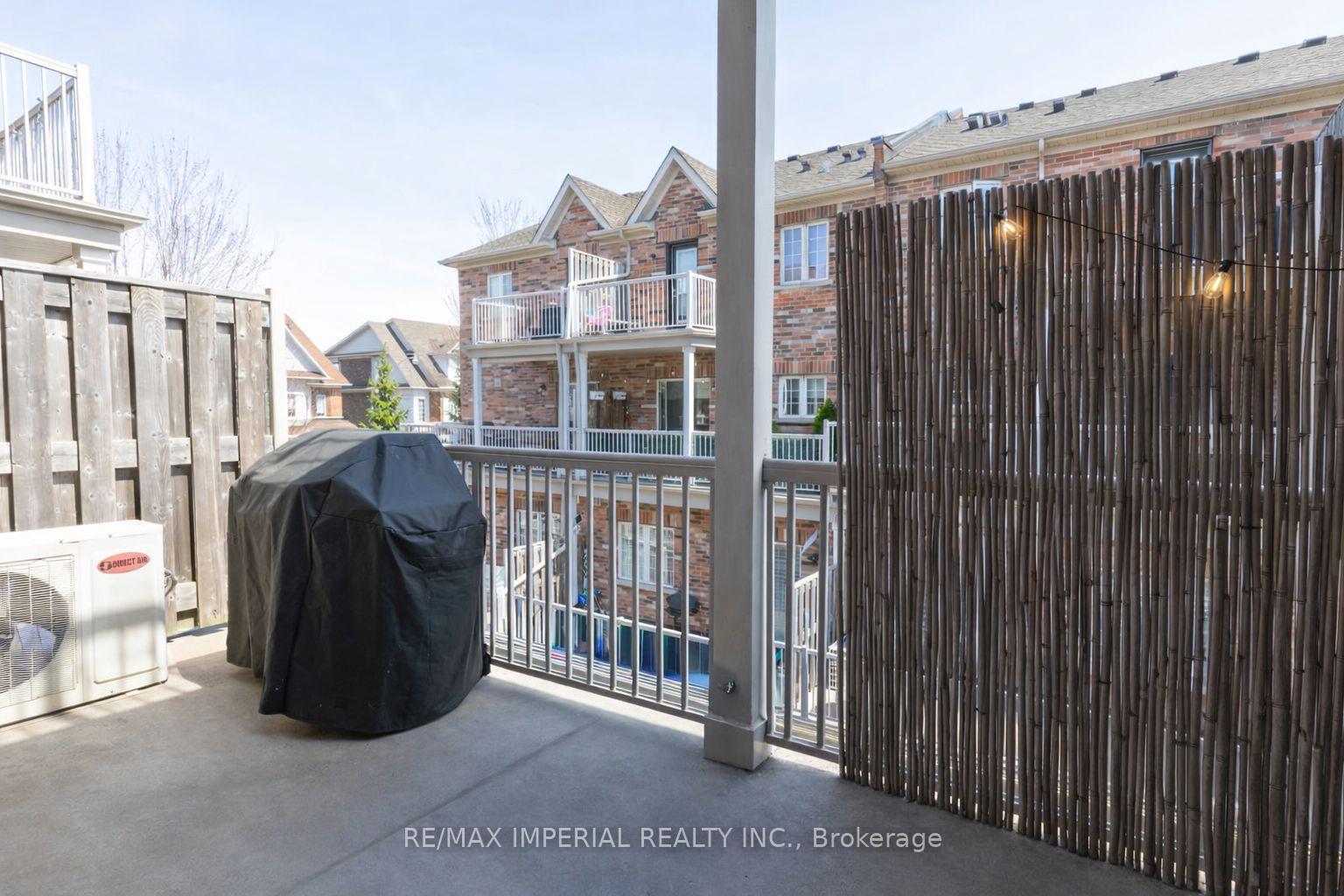Photo 19 of 37 Carnahan Terrace, Toronto, East End-Danforth — HOMEH