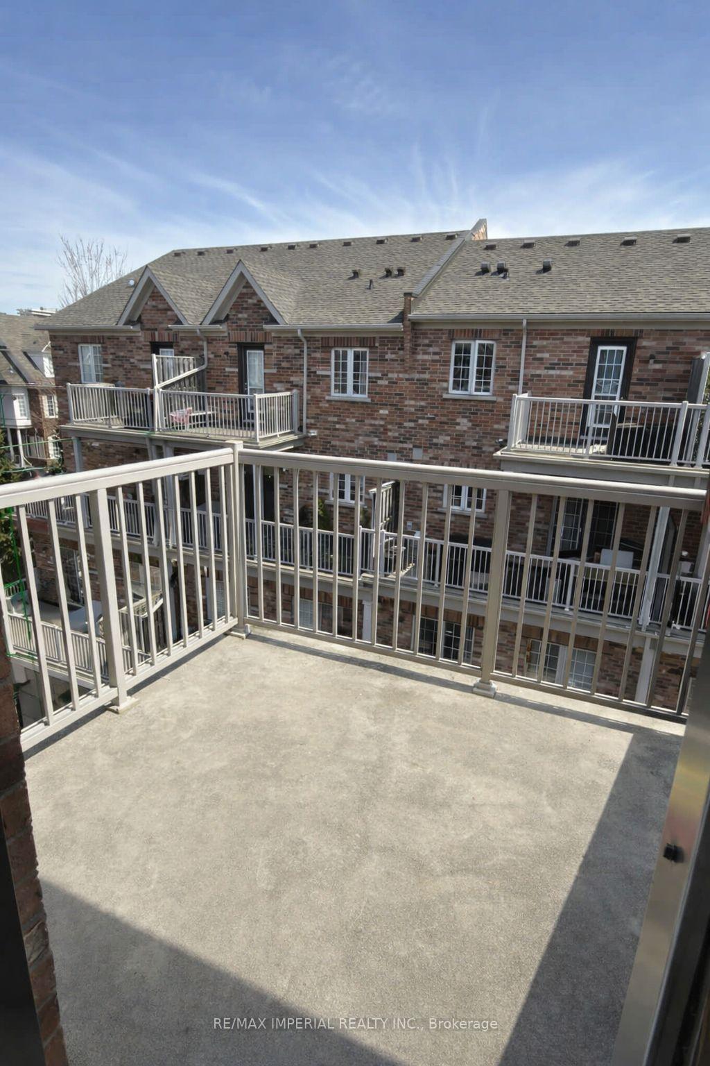 Photo 21 of 37 Carnahan Terrace, Toronto, East End-Danforth — HOMEH