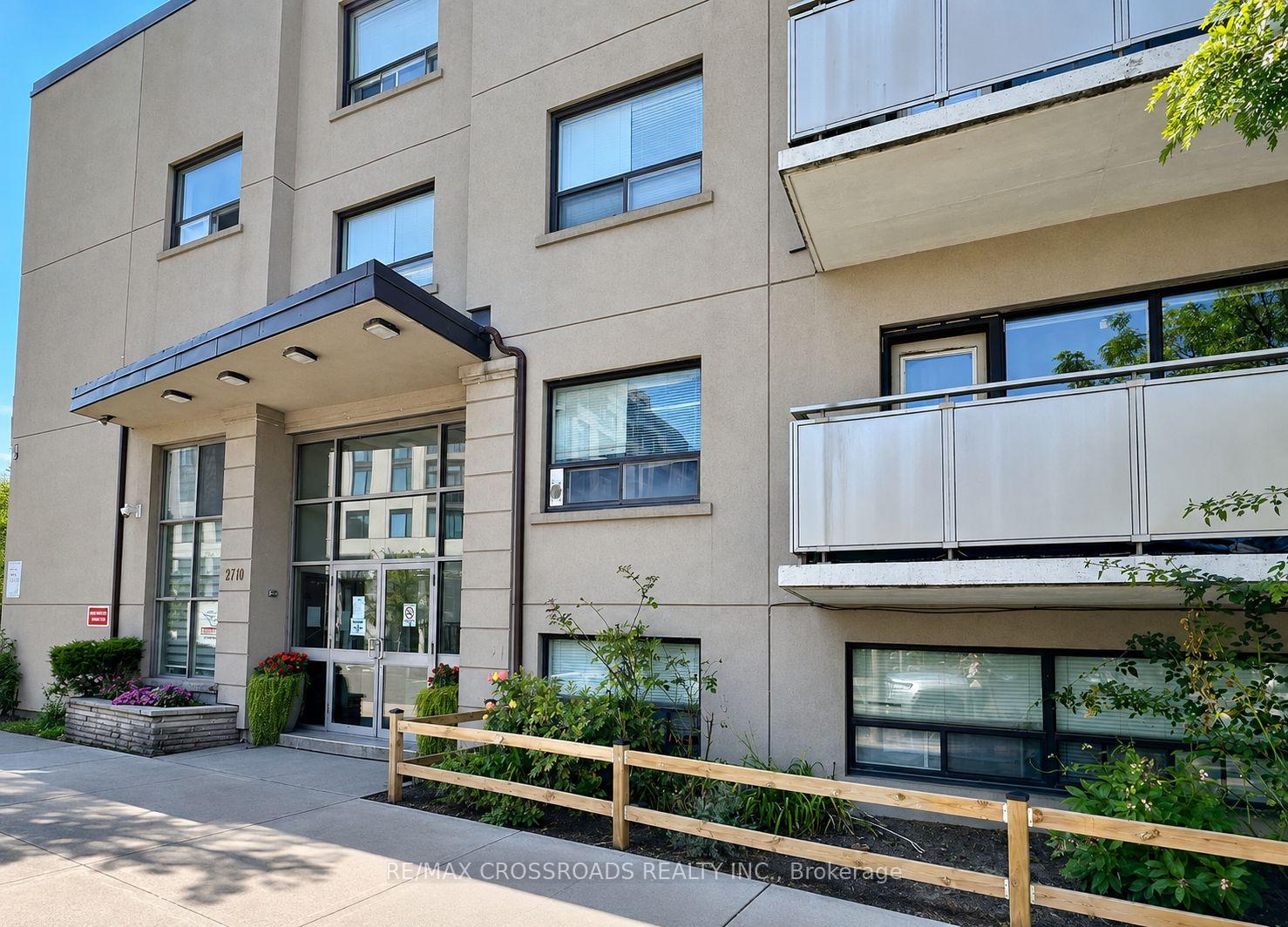 Front of Unit 205, 2770 Yonge Street