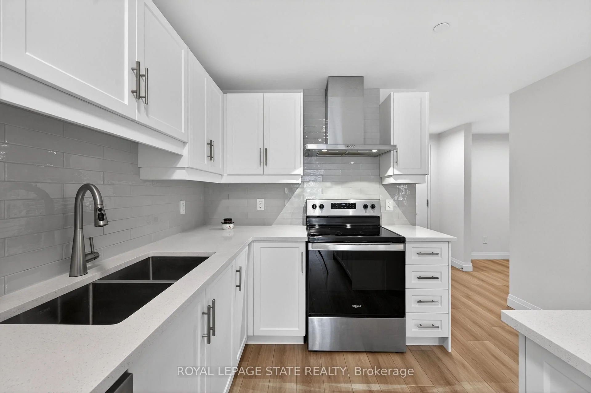 Photo 18 of Unit 310, 153 Wilson Street W, Hamilton, Ancaster — HOMEH