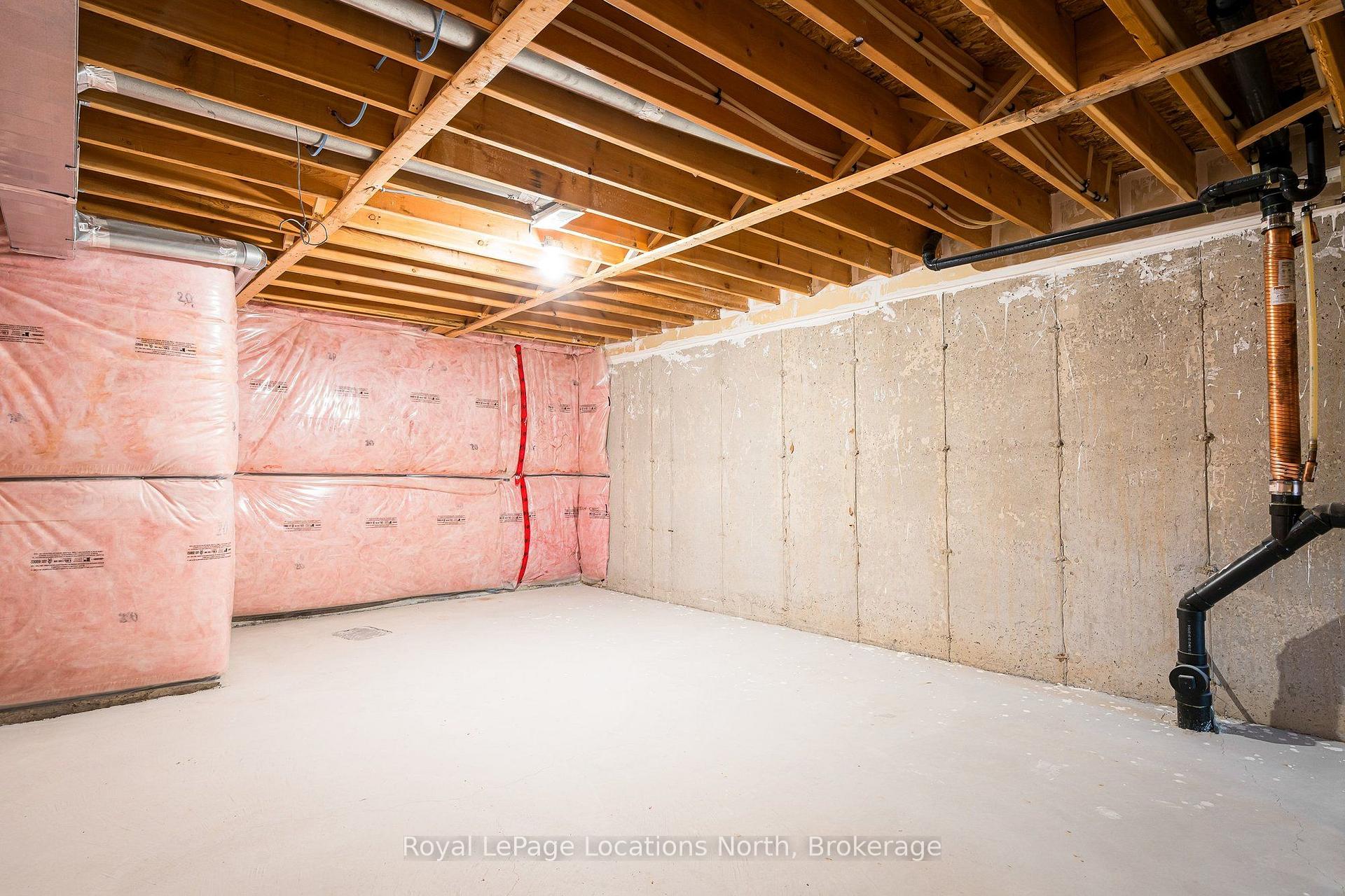 Photo 33 of 81 Kari Crescent, Collingwood — HOMEH