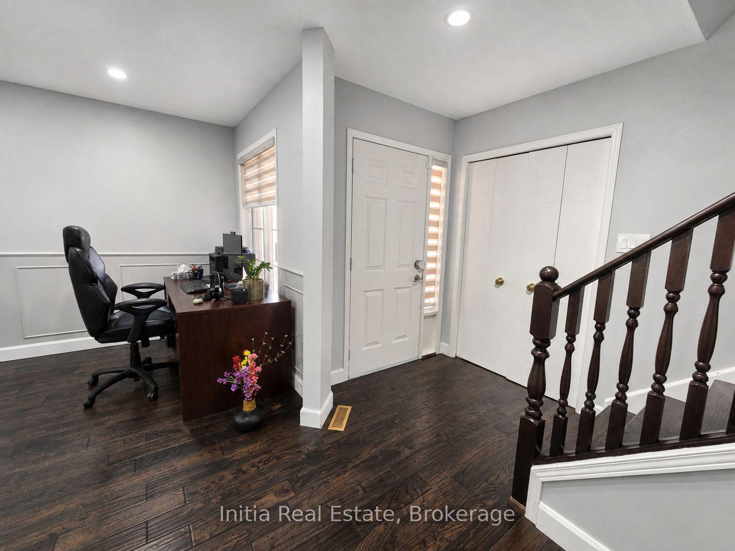 Photo 5 of 34 Bellrock Crescent, London, East D — HOMEH