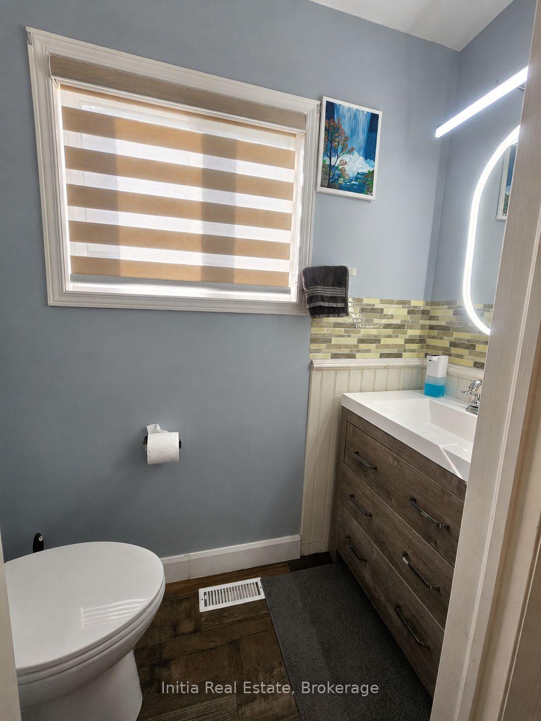 Photo 7 of 34 Bellrock Crescent, London, East D — HOMEH