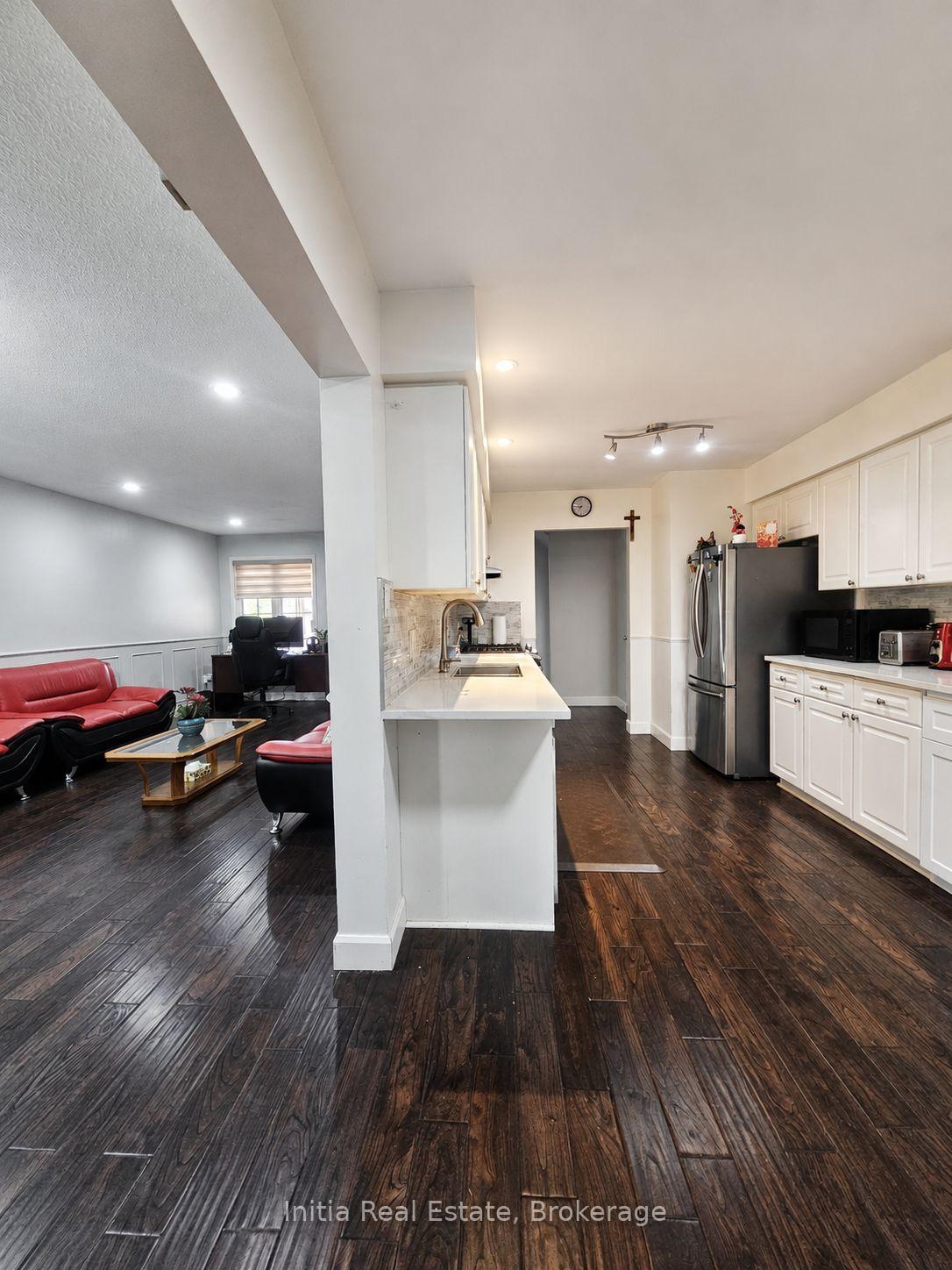 Photo 14 of 34 Bellrock Crescent, London, East D — HOMEH